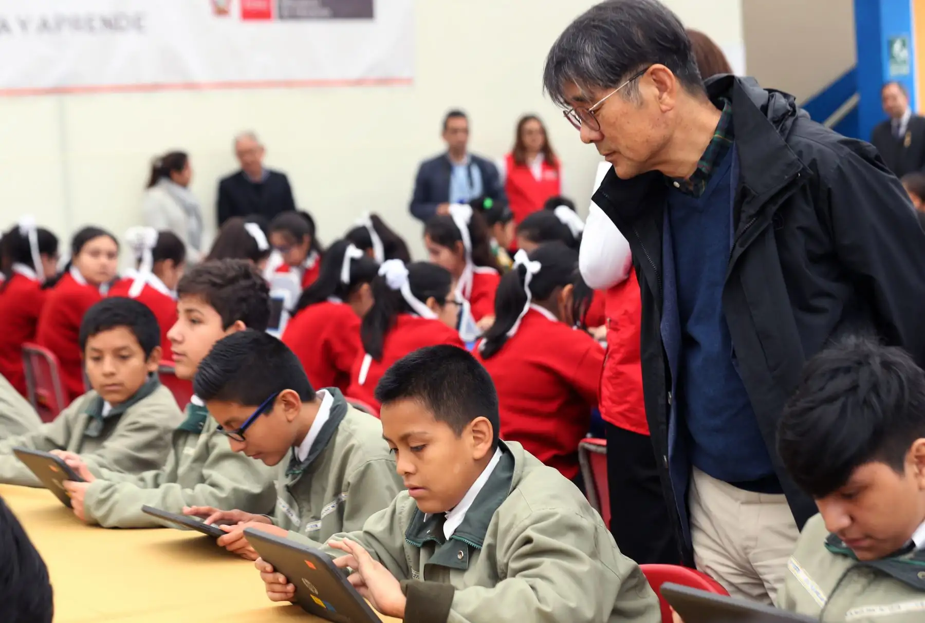 Escolares de diversos colegios de Lima aprenden programación y desarrollo de aplicaciones web con especialistas en Innovación y tecnología del Ministerio de Educación.  Foto: ANDINA/Norman Córdova  Foto: ANDINA/Norman Córdova
