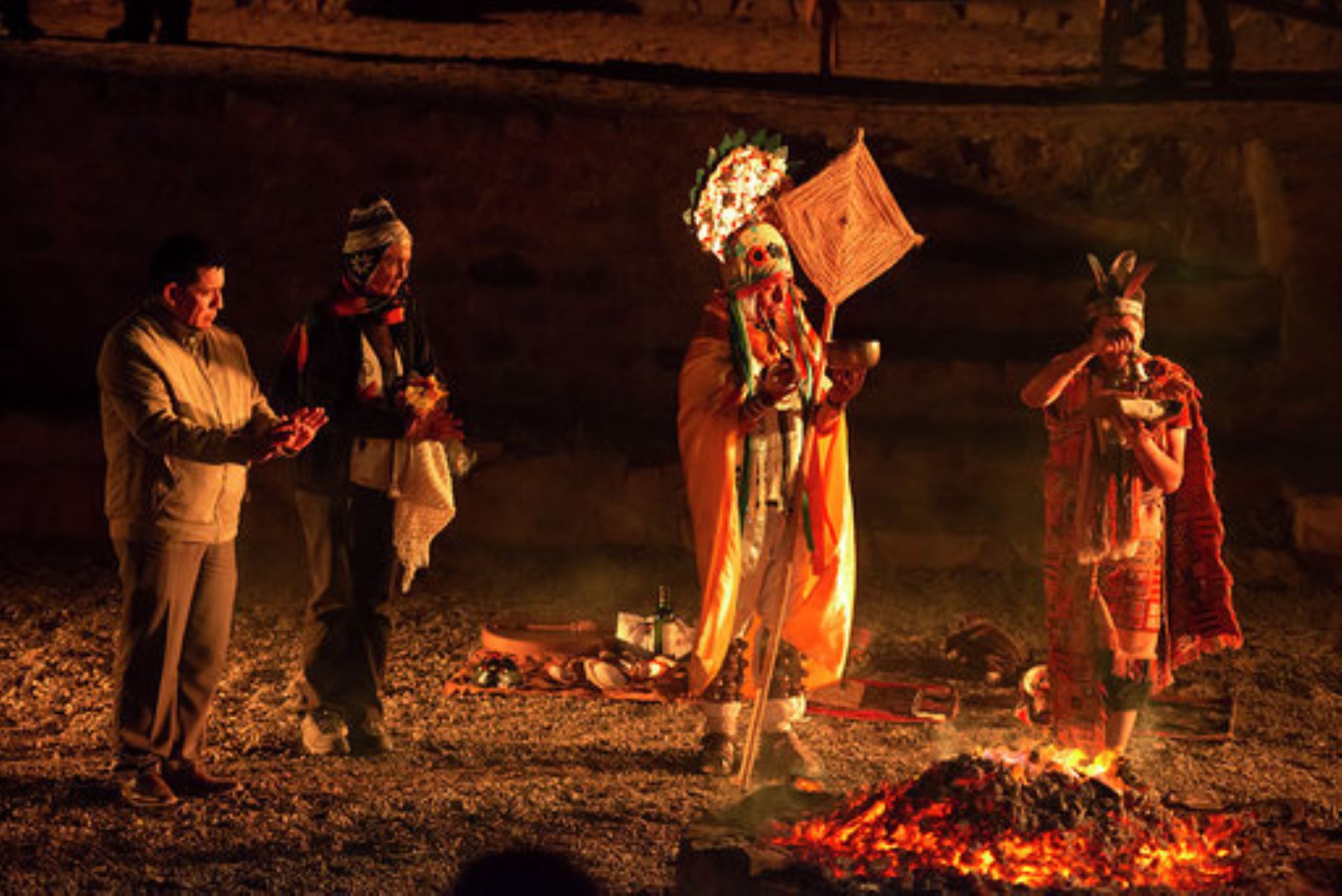 Con pago a la Pachamama, escenificación del mito de Vichama, danzas y música se festejó el 12º aniversario de Vichama, ciudad agropesquera de Végueta.