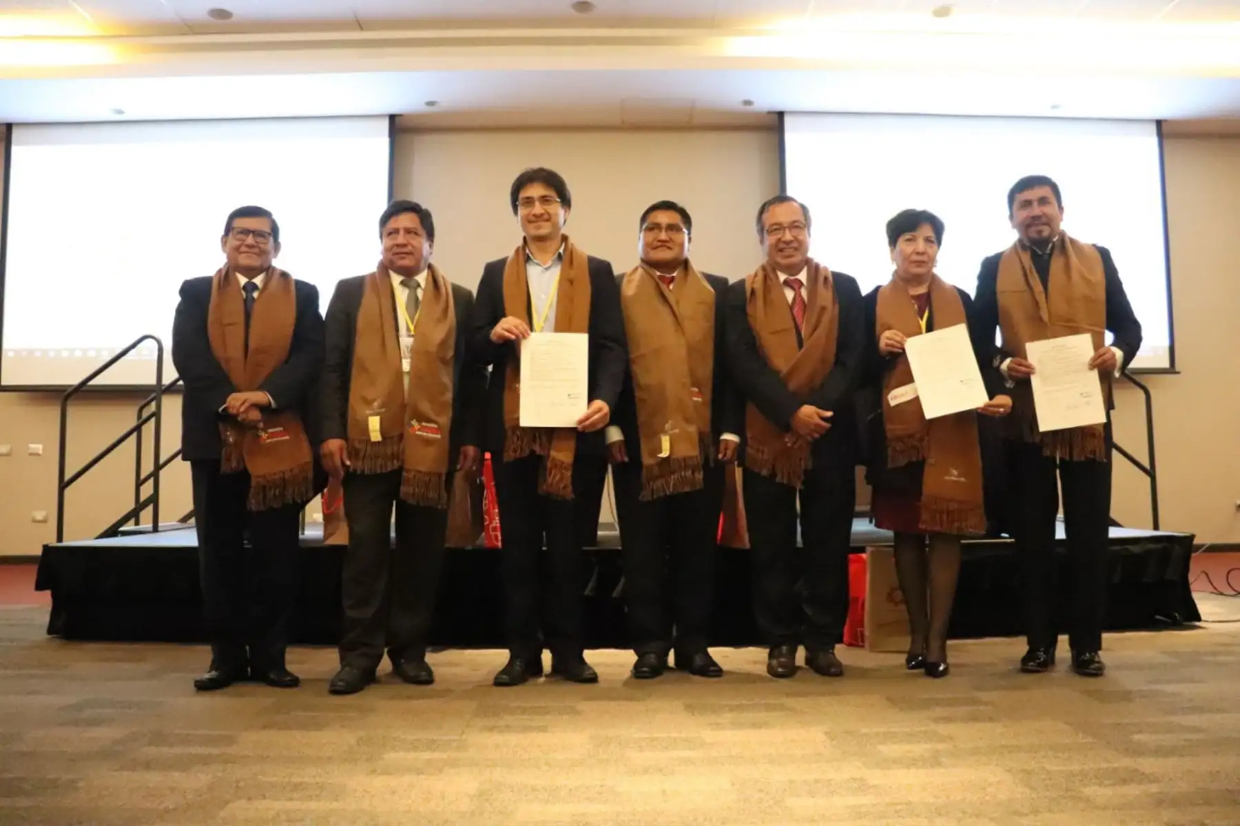 Los gobernadores de Arequipa, Cusco, Pasco, Madre de Dios, Moquegua y Tacna suscribieron el Acta de Tacna.