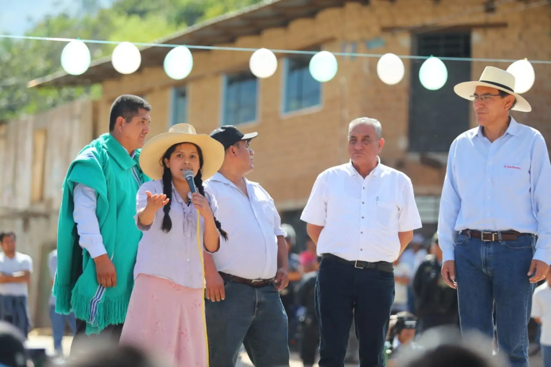 Presidente Vizcarra supervisa   obras de renovación de vias vecinales en Sallique (Cajamarca). Foto: ANDINA/Prensa Presidencia