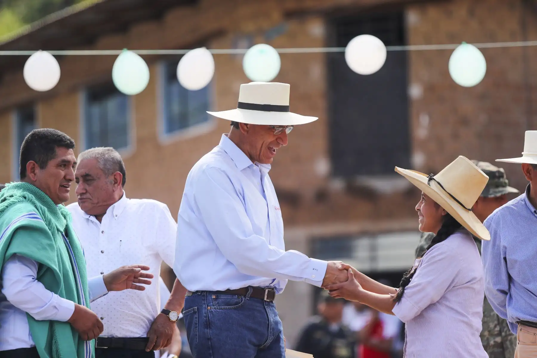 Presidente Vizcarra supervisa   obras de renovación de vias vecinales en Sallique (Cajamarca). Foto: ANDINA/Prensa Presidencia