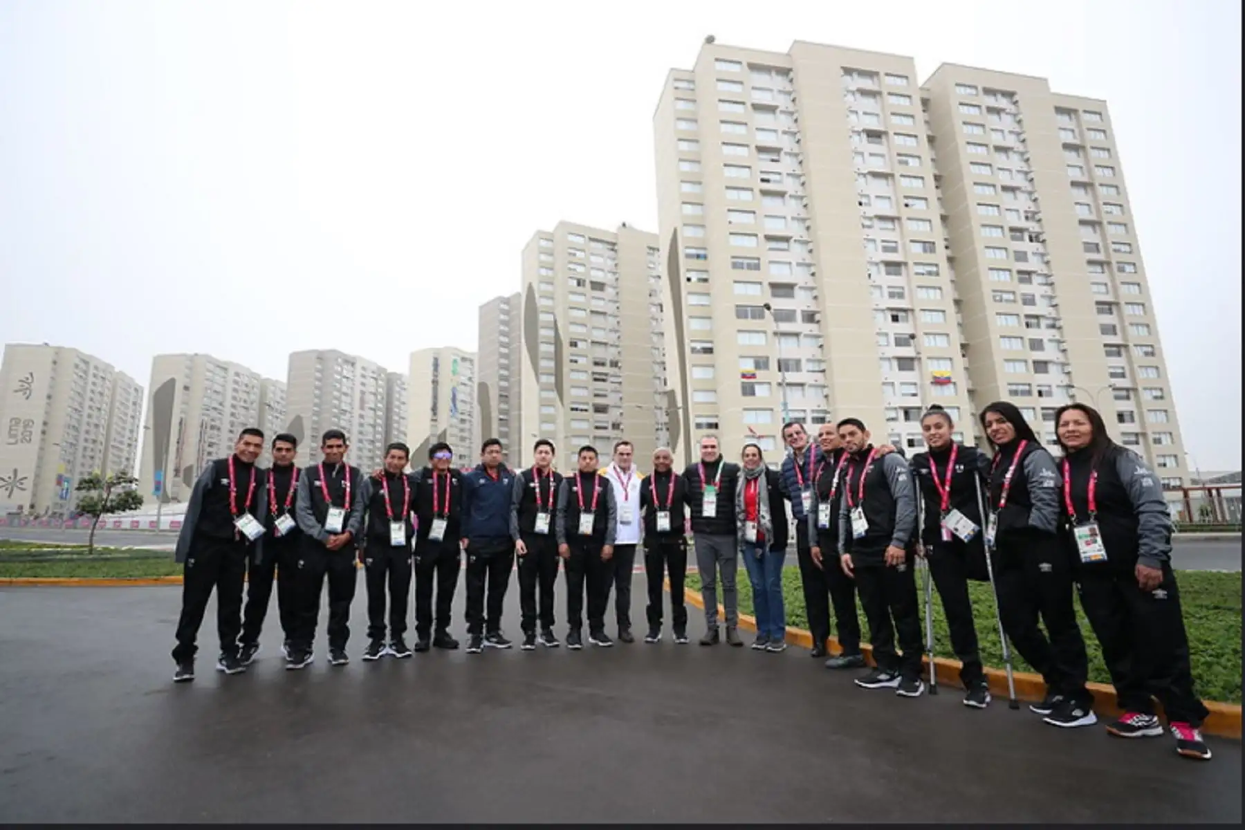 Salvador del Solar visita Villa Deportiva