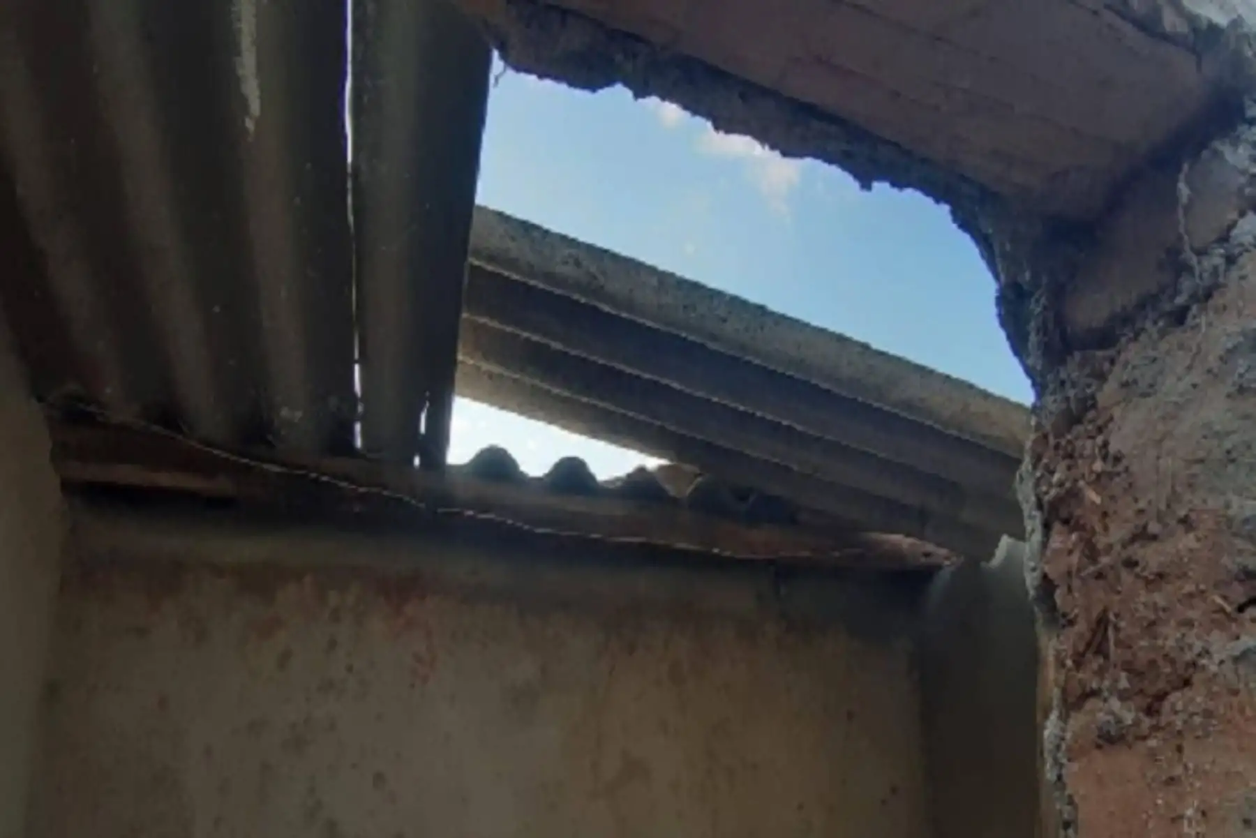 Mañana lunes 31 de setiembre se reanudarán las clases en la institución educativa  20277, ubicada en el distrito de Huamantanga, provincia de Canta, región Lima, que resultó afectada por los fuertes vientos, informó el Instituto Nacional de Defensa Civil (Indeci).ANDINA/Difusión