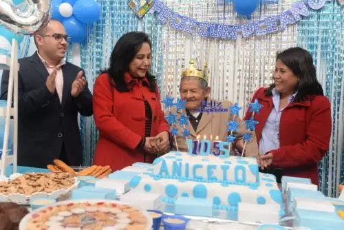 Ministra Montenegro resaltó aporte de población adulta mayor e invocó a la sociedad a velar por su cuidado. Foto: MIMP