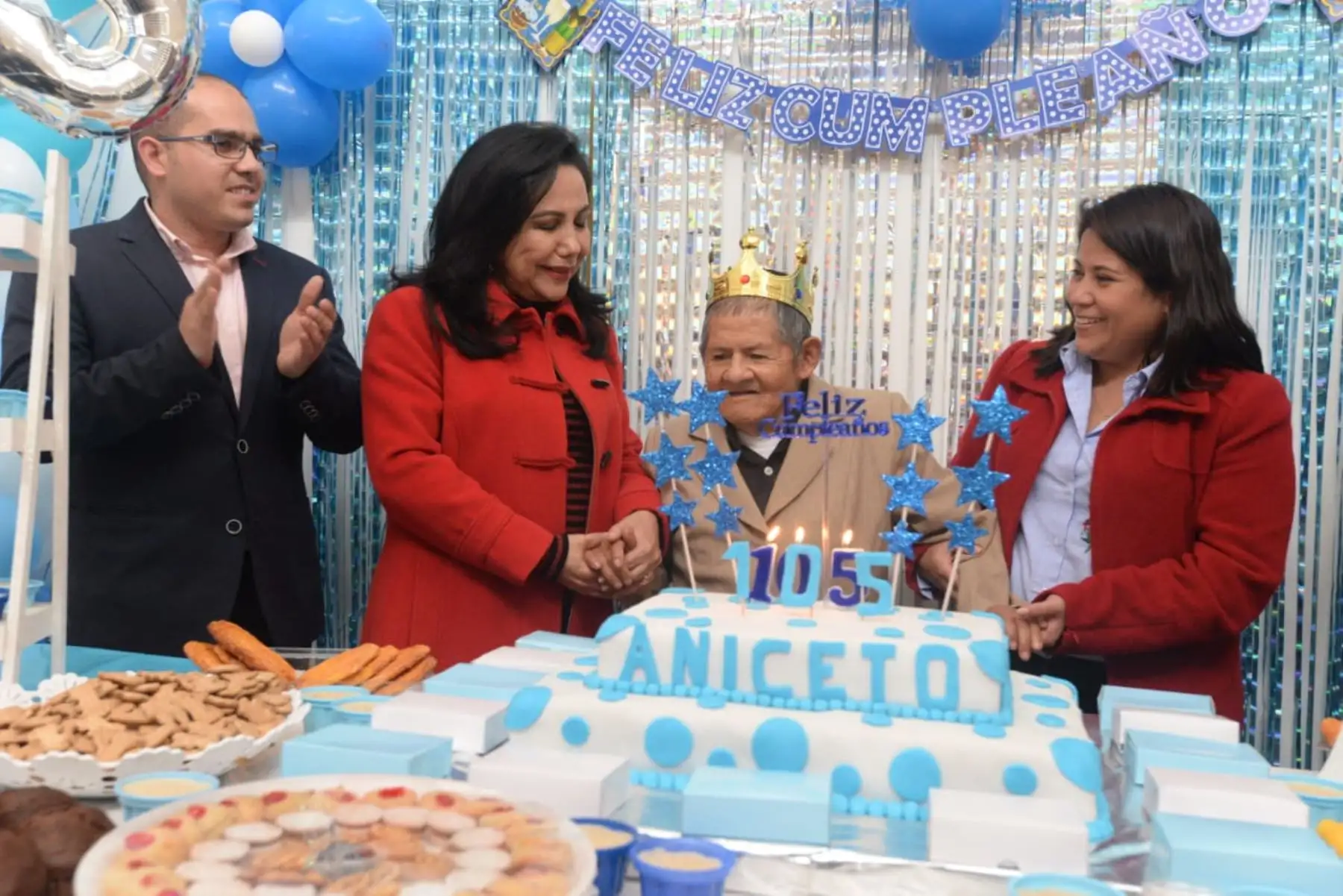 Ministra Montenegro resaltó aporte de población adulta mayor e invocó a la sociedad a velar por su cuidado. Foto: MIMP