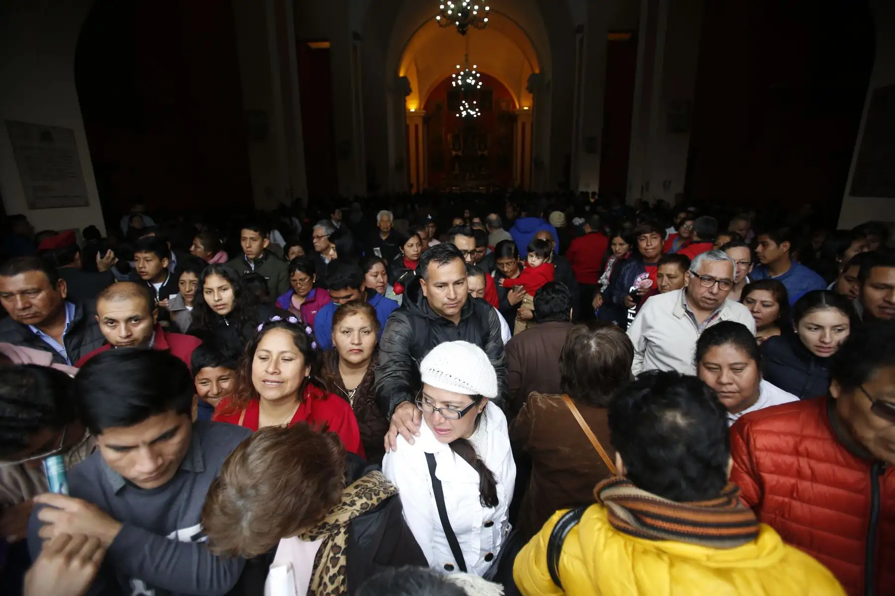 Devotos acompañan en procesión y misa en homenaje a Santa Rosa de Lima. Foto: ANDINA/Renato Pajuelo