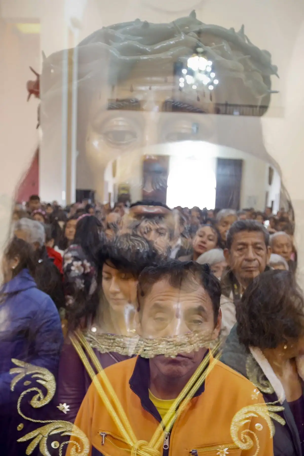 Devotos acompañan en procesión y misa en homenaje a Santa Rosa de Lima. Foto: ANDINA/Renato Pajuelo