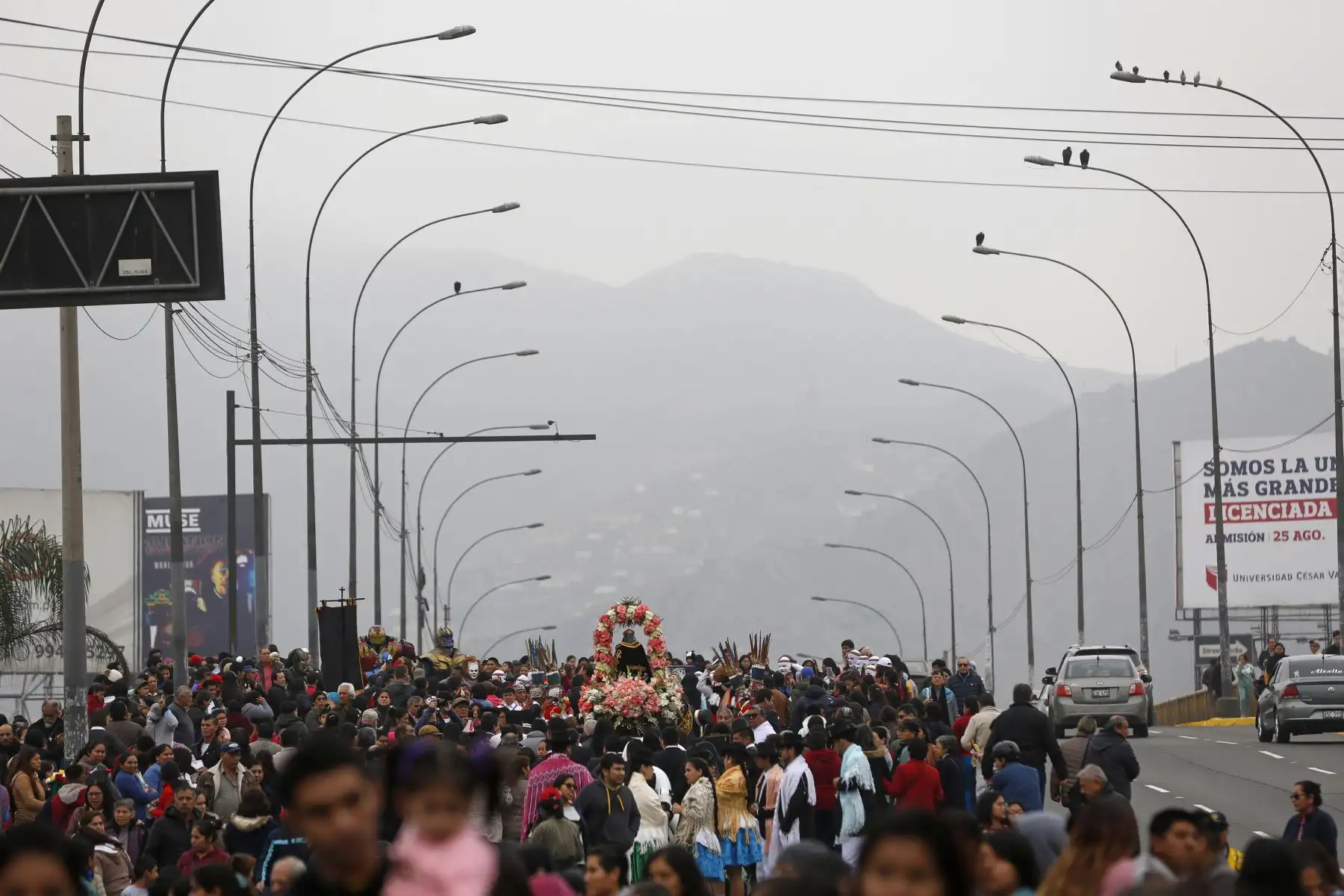 Devotos acompañan en procesión y misa en homenaje a Santa Rosa de Lima. Foto: ANDINA/Renato Pajuelo