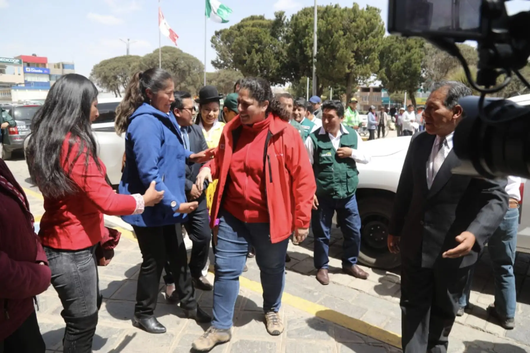 Ministra de Agricultura, Fabiola Muñoz, en compañía de alcaldes, criadores y habitantes de la provincia Melgar en Puno , participan de la ceremonia de clausura  de la V Feria Internacional Agropecuaria y XLI Exposición Ganadera Nacional EXPO MELGAR 2019.
Foto: MINAGRI