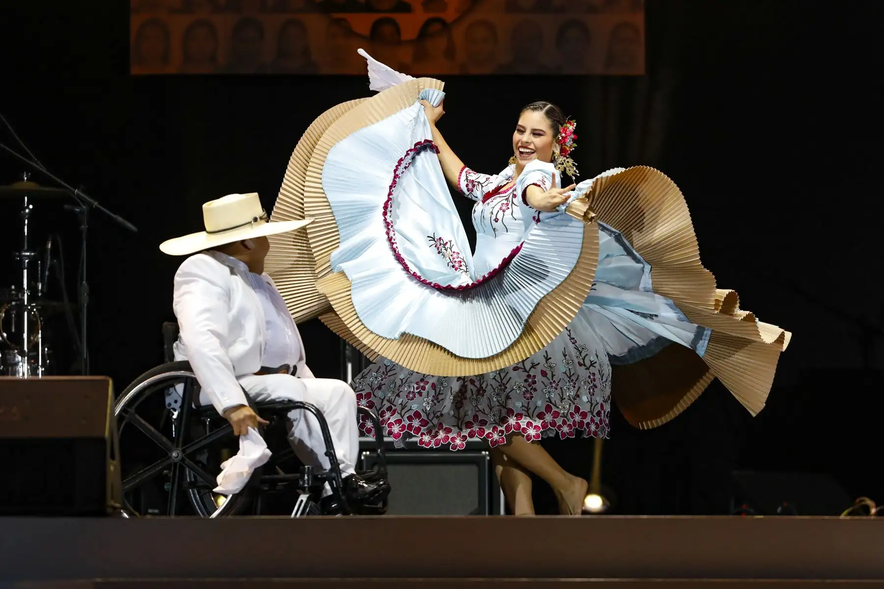 Con la experiencia de haber organizado en 2019 “los mejores Juegos Panamericanos de la historia”, Lima compite con Asunción para ser sede de los Panamericanos 2027. Revive aquí los mejores momentos de las ceremonias de inauguración y clausura de aquella hermosa fiesta deportiva continental.
Foto: Lima 2019