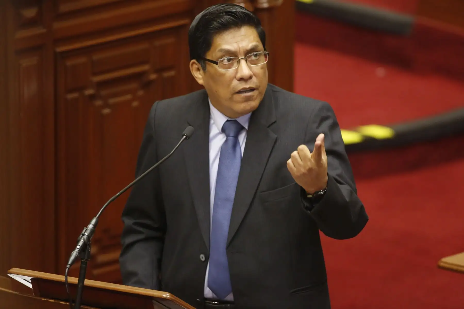Ministro de Justicia, Vicente Zeballos responde el  pliego interpelatorio en pleno del Congreso.
Foto: ANDINA/Renato Pajuelo