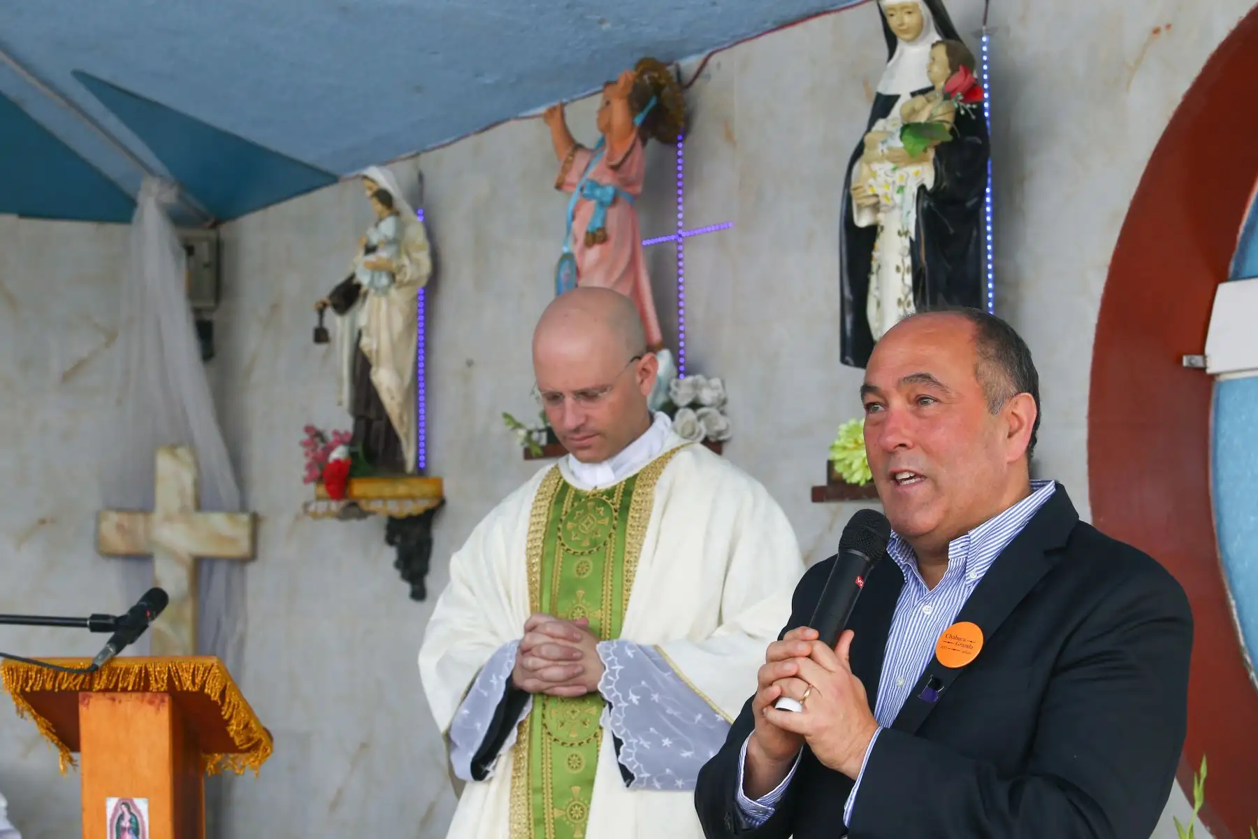 Presidente del Directorio, de Beneficencia de Lima Guillermo Ackerman en la misa y romería por los 99 años del natalicio de Chabuca Granda en el cementerio El Ángel. Foto: ANDINA/ Héctor Vinces