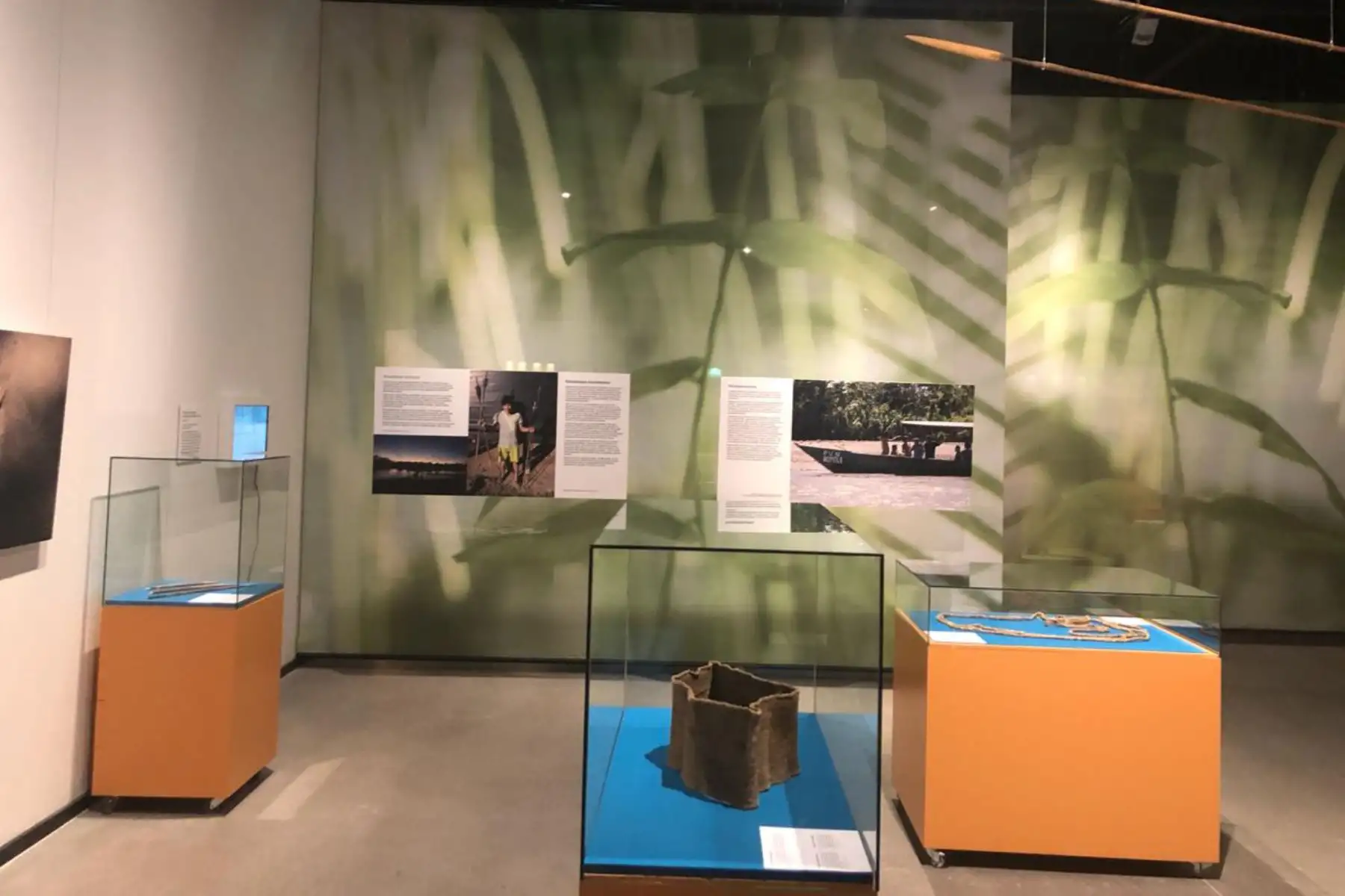 Retos y problemáticas sobre pueblos indígenas aislados en el Amazonas se exponen en museo de Finlandia.Foto.ANDINA/ MCP