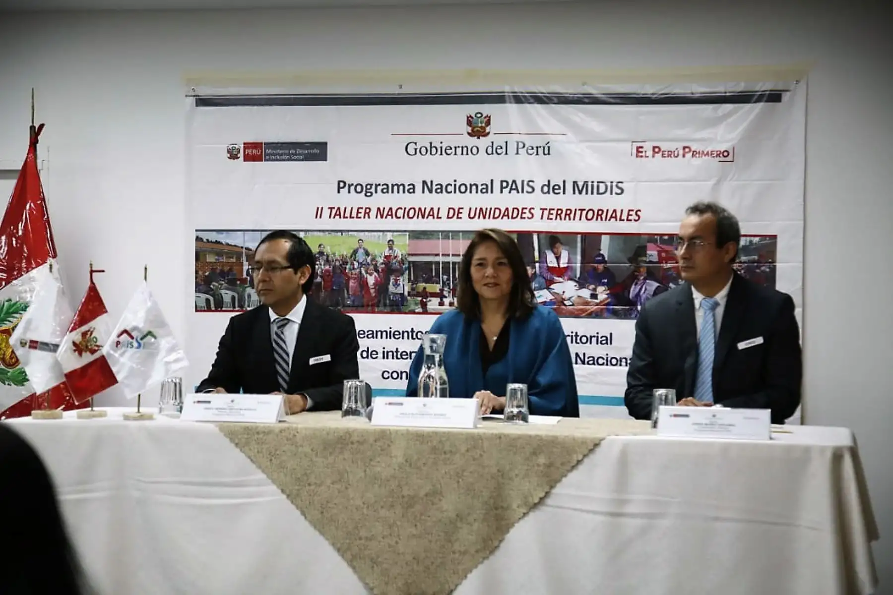 Servidores del Programa Nacional PAIS participan en taller para el fortalecimiento de servicios a comunidades vulnerables.
