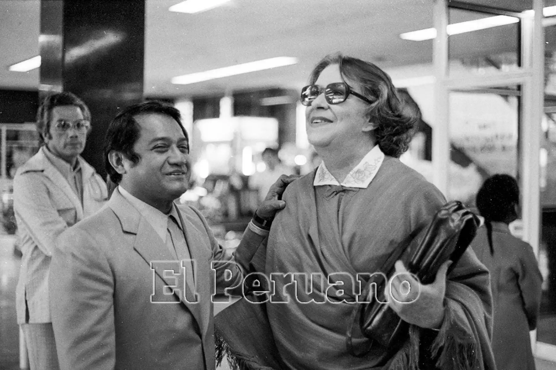 Lima - 11 noviembre 1980 / El encuentro de la gran compositora e interprete criolla Chabuca Granda y el reconocido compositor y cantante mexicano Armando Manzanero. Foto: Archivo Histórico de EL PERUANO / Américo Alburquerque