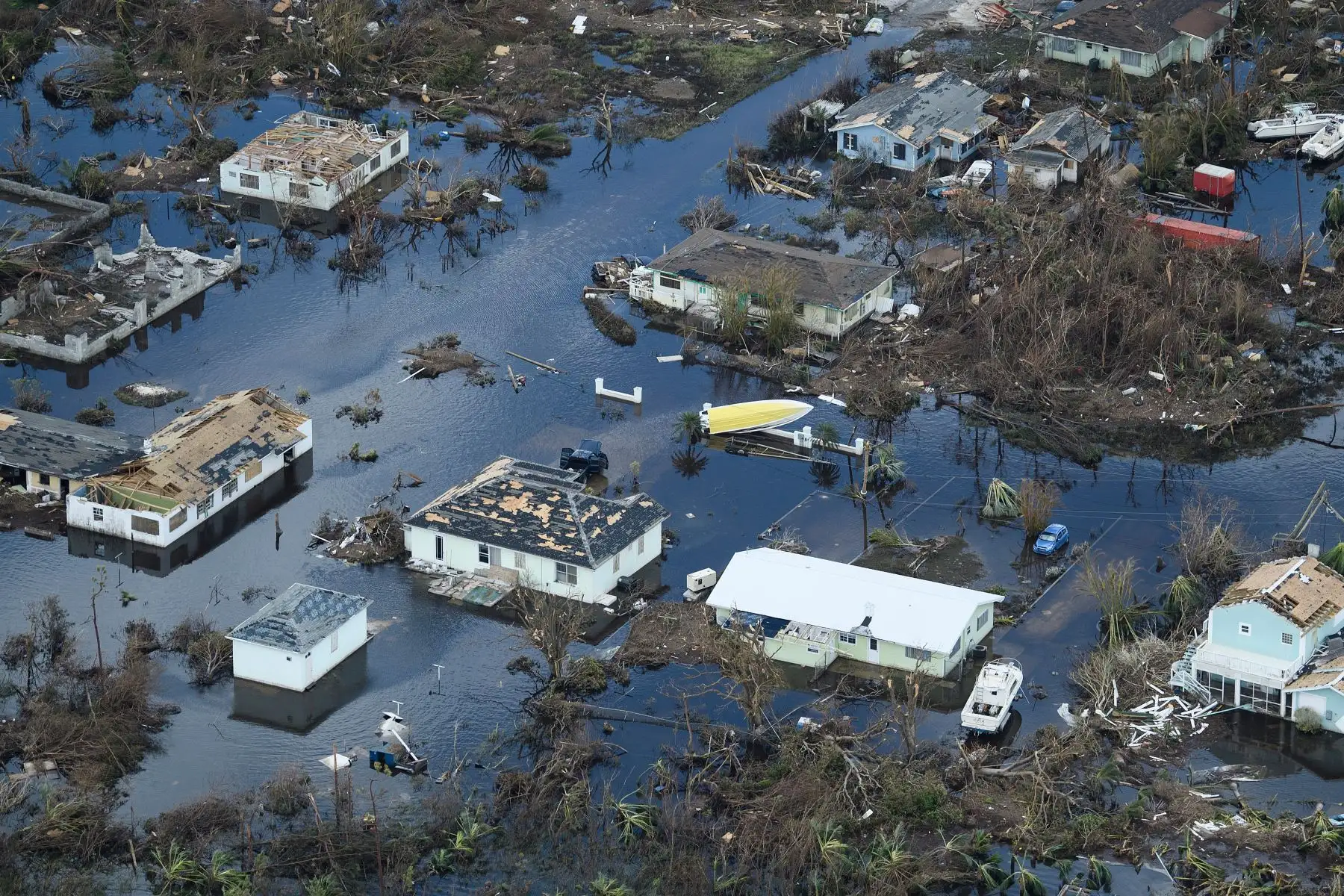Vista aérea de los daños causados ​​por el huracán Dorian en Marsh Harbour, Isla Gran Ábaco en las Bahamas. Foto: AFP
