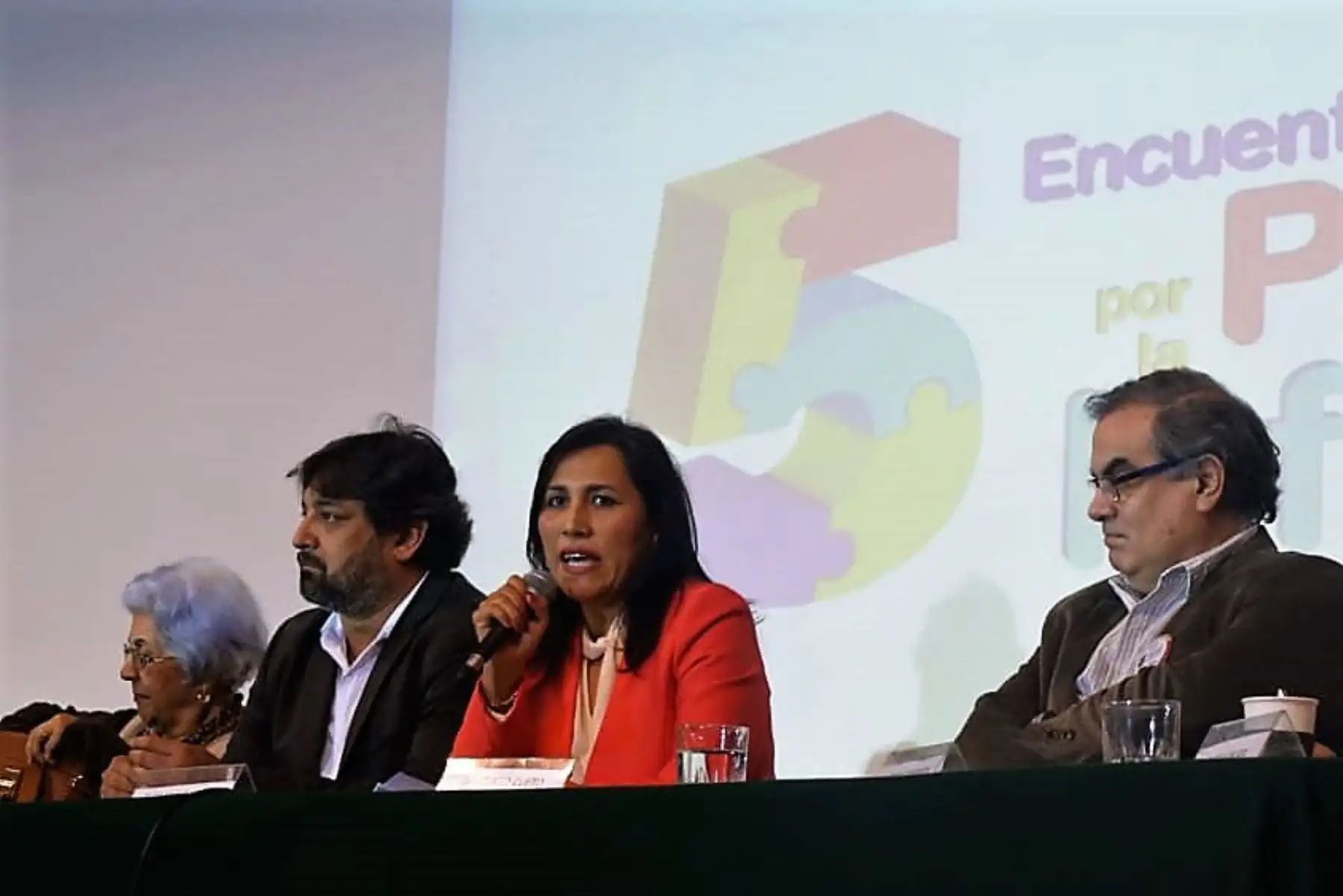 Ministra de Educación, Flor Pablo, participó en encuentro sobre primera infancia.