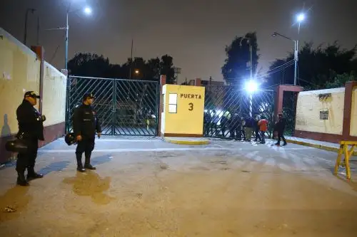 Puerta Nº3 de la ciudad universitaria de San Marcos, donde se produjeron los incidentes de esta noche (Archivo). ANDINA/Vidal Tarqui