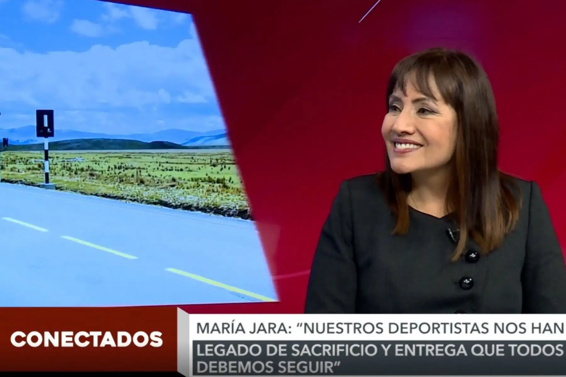 Titular del MTC fue la invitada especial en el lanzamiento de la segunda temporada del programa “Conectados TV”.
