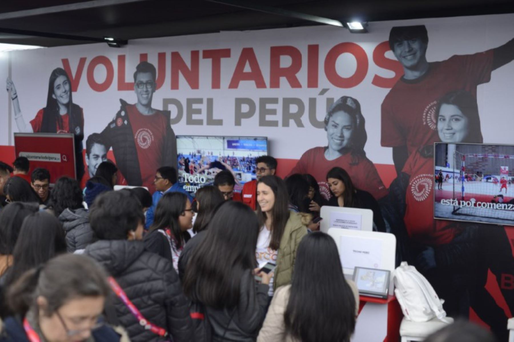 Voluntarios seguirán su labor pero ahora por el Bicentenario de la Independencia Nacional : Foto: Andina/Difusión