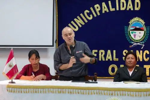 Comitiva del Gobierno evalúa avances para solucionar problema de contaminación del río Coralaque con autoridades de la provincia de General Sánchez Cerro, en Moquegua. ANDINA/Difusión