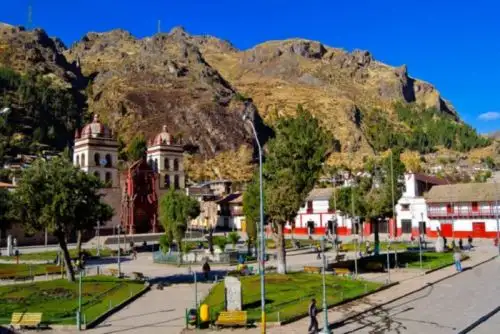 Para posicionar a Huancavelica como un nuevo destino turístico del país y mostrar a los visitantes nacionales y extranjeros los bellos atractivos arqueológicos, naturales y culturales que posee, vienen trabajando articuladamente las autoridades con diferentes instituciones y gremios de la región.