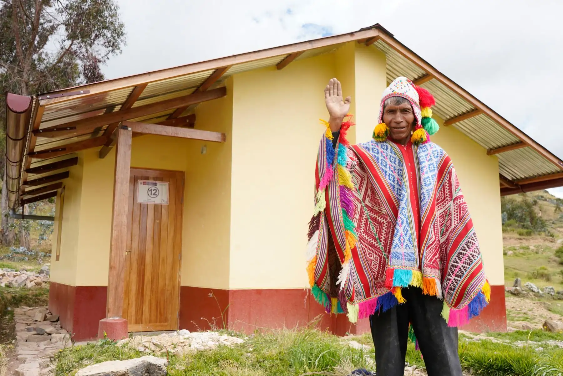 El Ministerio de Vivienda, Construcción y Saneamiento edificará 1,300 viviendas bioclimáticas Sumaq Wasi en las regiones de Huancavelica, Junín, Apurímac, Ayacucho, Arequipa y Tacna.