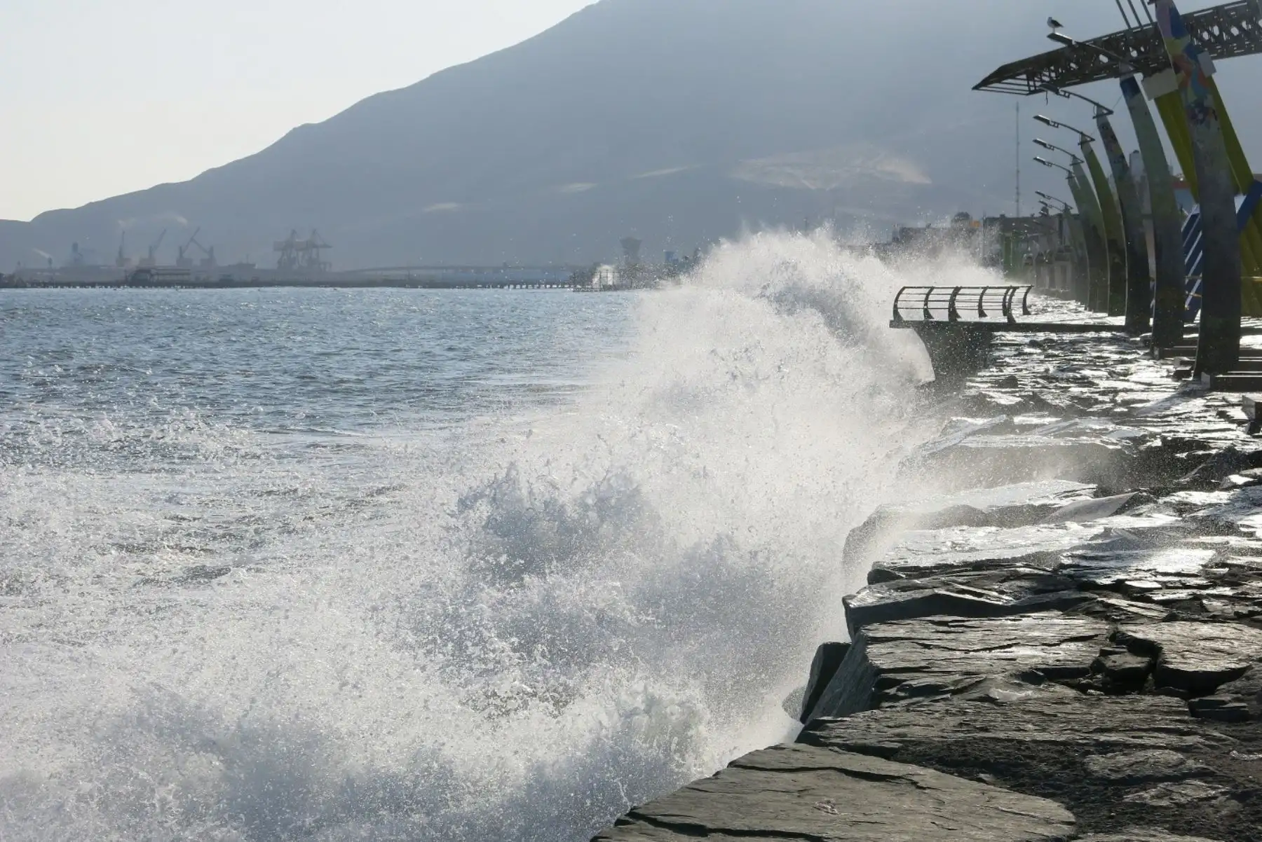 El último tsunami registrado sucedió en los años 70 y “acabó” con el Callao, apuntó especialista. Foto: ANDINA/Gonzalo Horna.