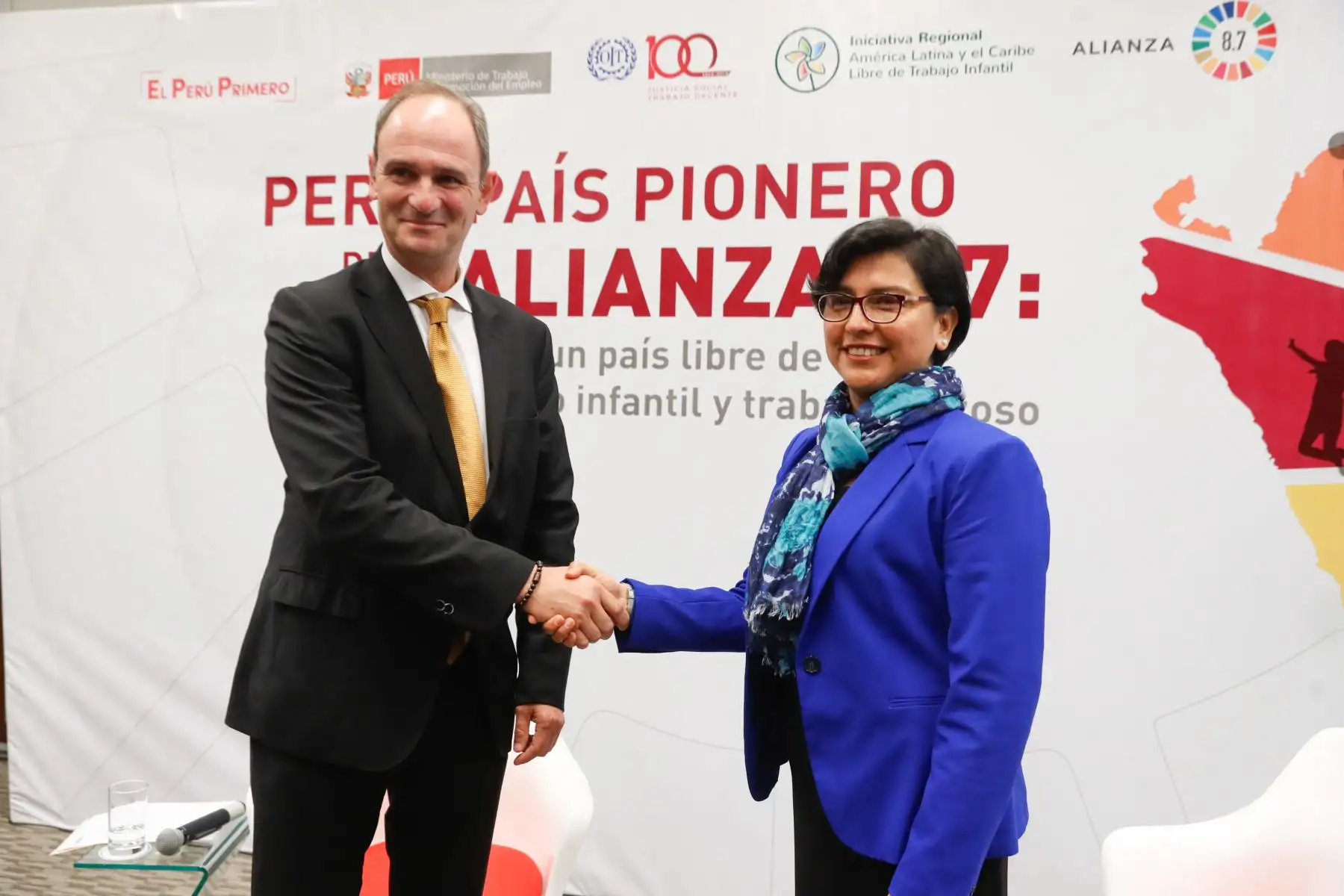 La ministra de Trabajo y Promoción del Empleo, Sylvia Cáceres Pizarro, participa del lanzamiento de la Alianza 8.7: hacia un país libre de trabajo infantil y forzoso, en la sede de la Organización Internacional del Trabajo. ANDINA/Renato Pajuelo