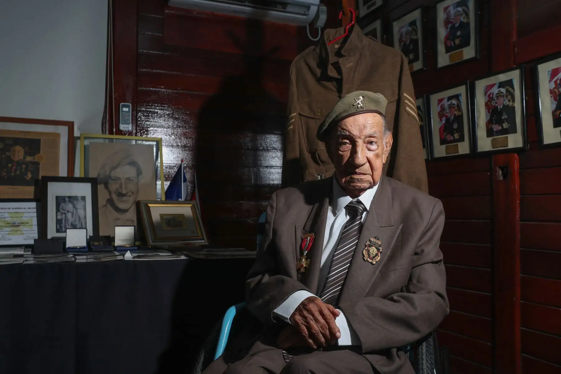 Jorge Sanjinez, veterano peruano de la Segunda Guerra Mundial, quien participó en la campaña de Normandia y en la liberación de Bélgica y Holanda, integrando la brigada belga Pirón.
Foto: MINDEF