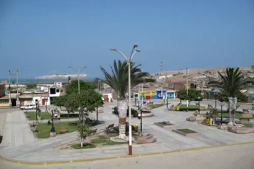 Plaza de Armas de la ciudad de Végueta, en la región Lima.