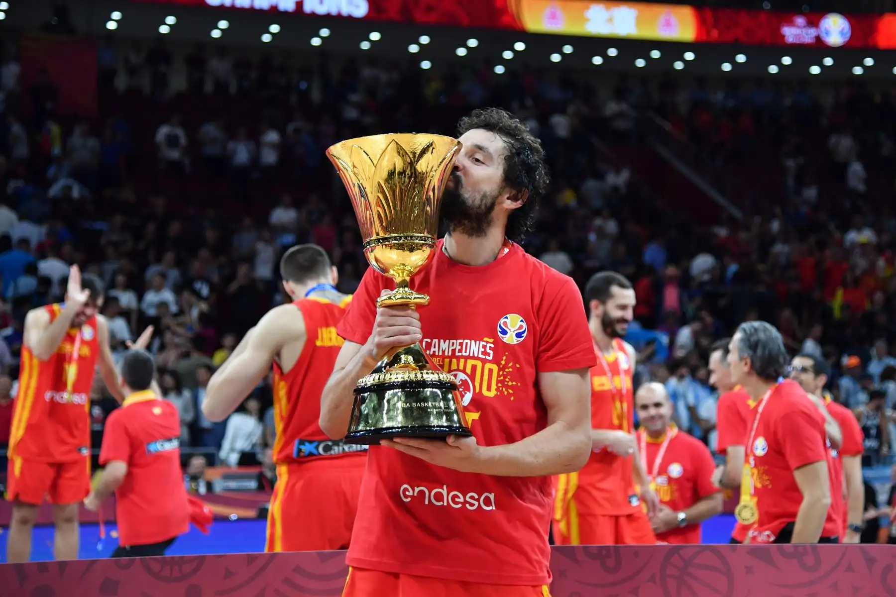 Sergio Llull  del Equipo España celebra después del partido contra el Equipo Argentina durante las Finales de la Copa Mundial FIBA ​​2019 en el Cadillac Arena en China.
Foto: AFP