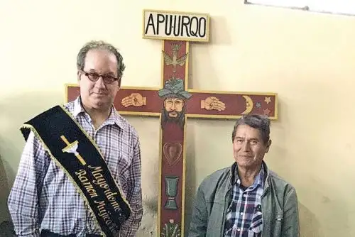 Historiador Ramón Mujica y maestro artesano Primitivo Evanan.