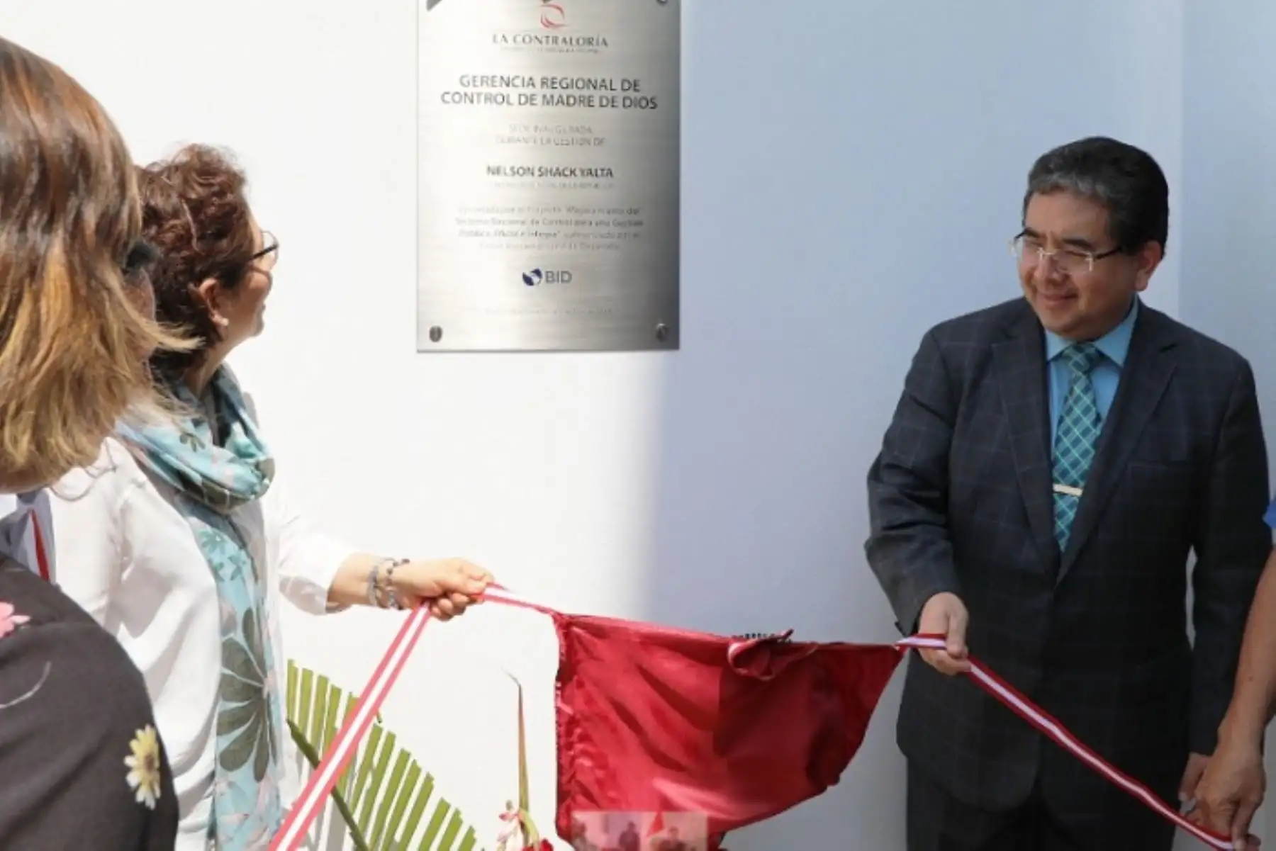 Con el propósito de ampliar y hacer más efectiva la labor de control gubernamental que se despliega en todo el país, la Contraloría General de la República inauguró esta mañana la nueva sede de la Gerencia Regional de Control en Puerto Maldonado, Madre de Dios.