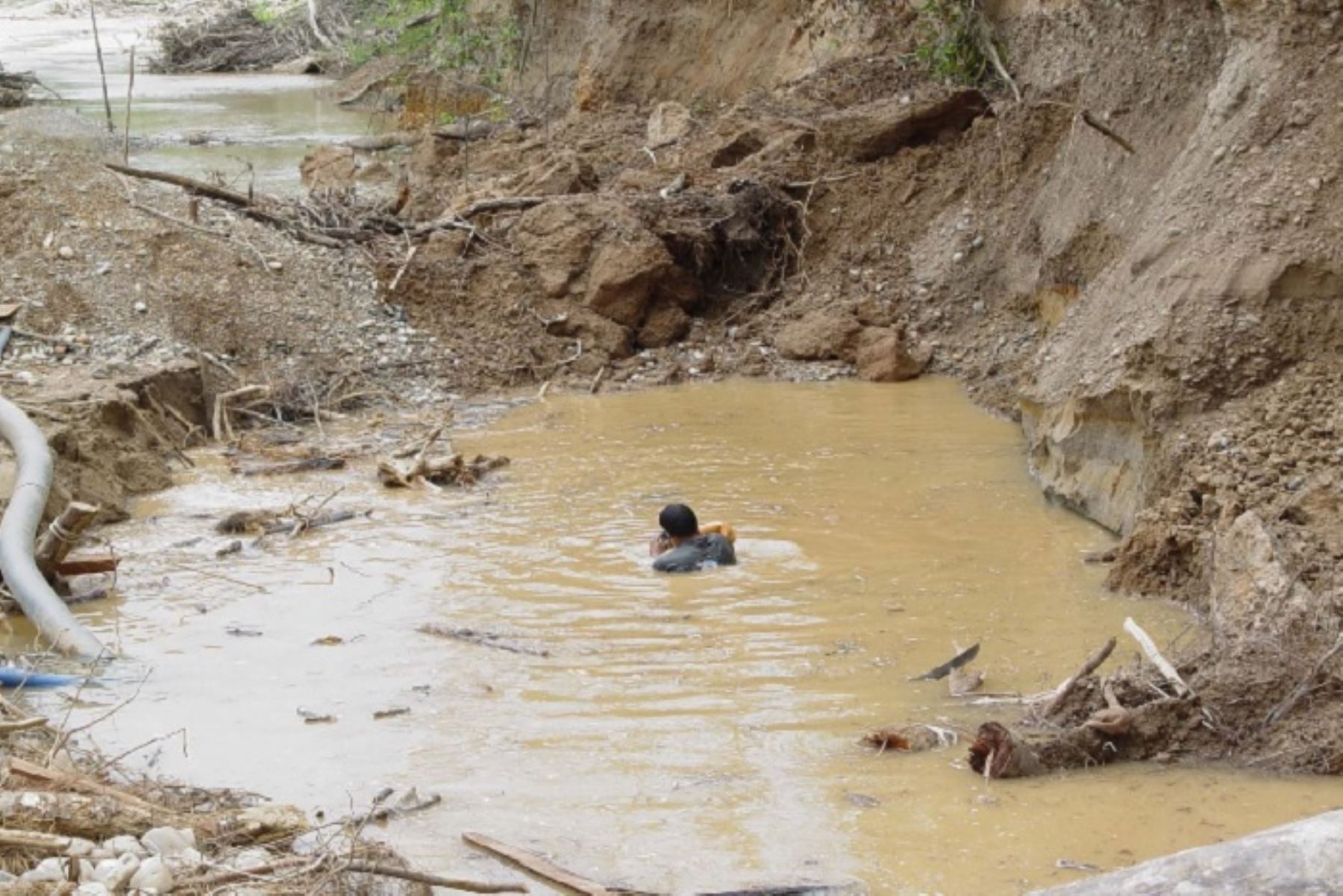 El Juzgado Penal Colegiado Permanente de Coronel Portillo, en la región Ucayali, sentenció la semana pasada a un minero ilegal a 8 años de pena privativa de la libertad de manera efectiva, por delito ambiental en la modalidad delito de minería ilegal agravada.