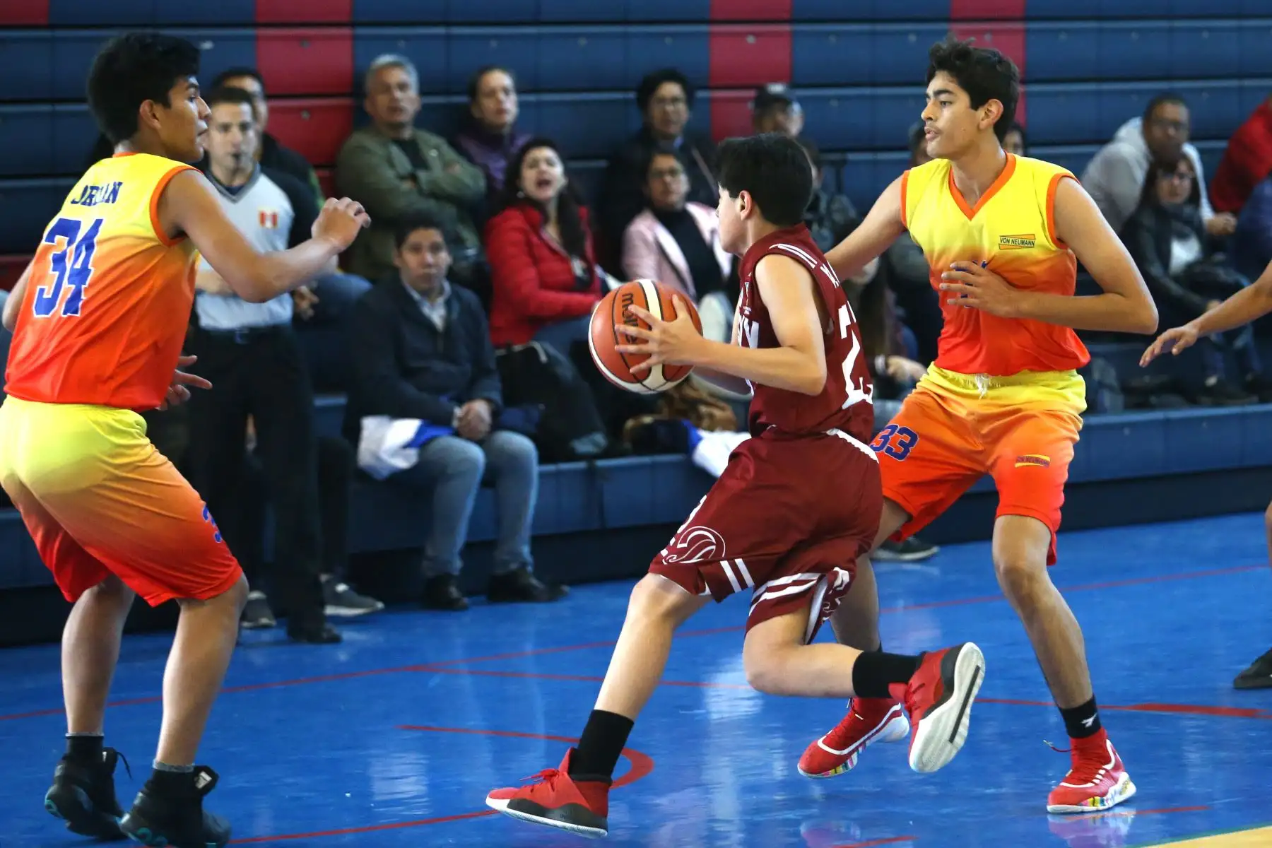 Colegio Davy (Cajamarca) disputa encuentro con el colegio Von Neuman de Huanuco en los Juegos Deportivos Escolares Nacionales desarrollado en el colegio La Recoleta de La Molina. Foto: ANDINA/Vidal Tarqui