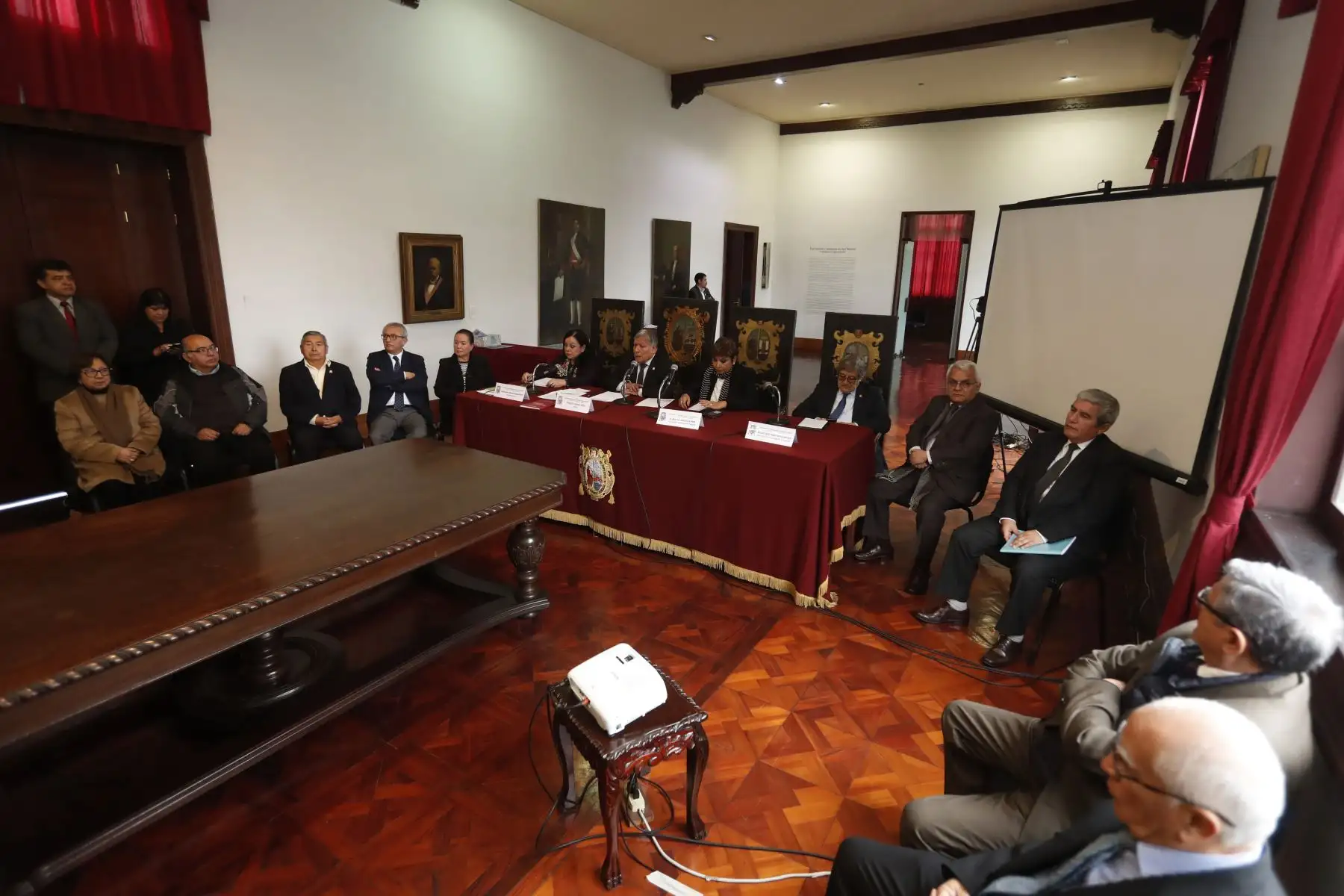 Conferencia de prensa del rector de la Universidad Nacional Mayor de San Marcos (UNMSM), Orestes Cachay sobre la situación del bypass de la avenida Venezuela en la ciudad universitaria.
Foto: ANDINA/Renato Pajuelo