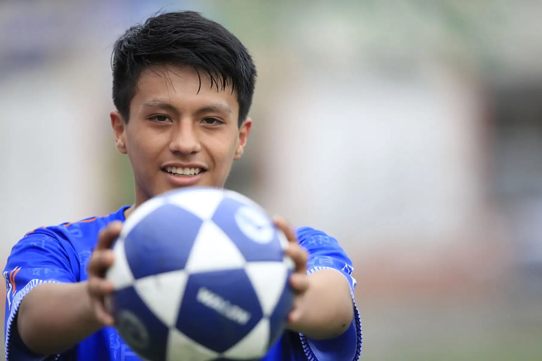 Andy Medina, jugador del colegio Praxis Esperanza de Junín en el marco de los Juegos Deportivos Escolares, sede Campo de Marte


Foto: Andina/Juan Carlos Guzman Negrini