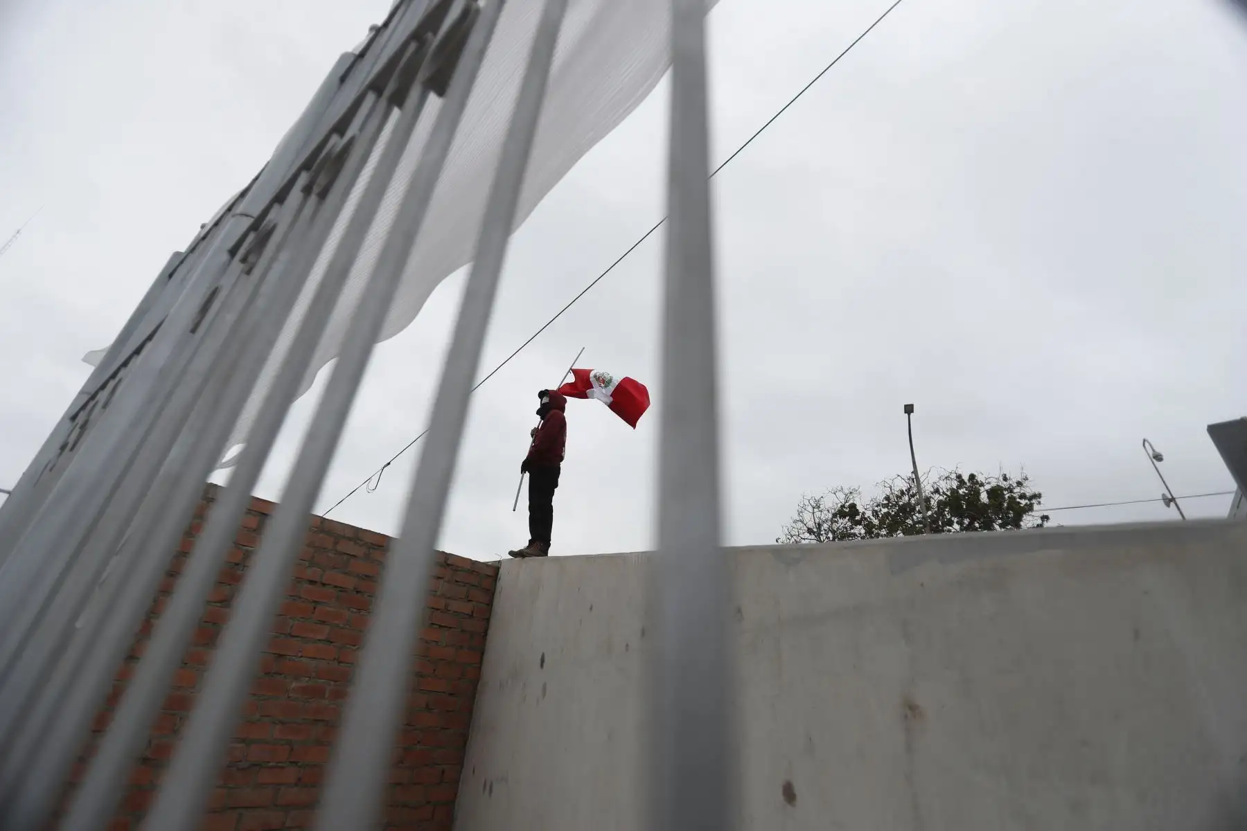 Campus de la Universidad Nacional Mayor de San Marcos (UNMSM) continúa tomado por estudiantes en protesta a la construcción del bypass. Foto: ANDINA/Renato Pajuelo