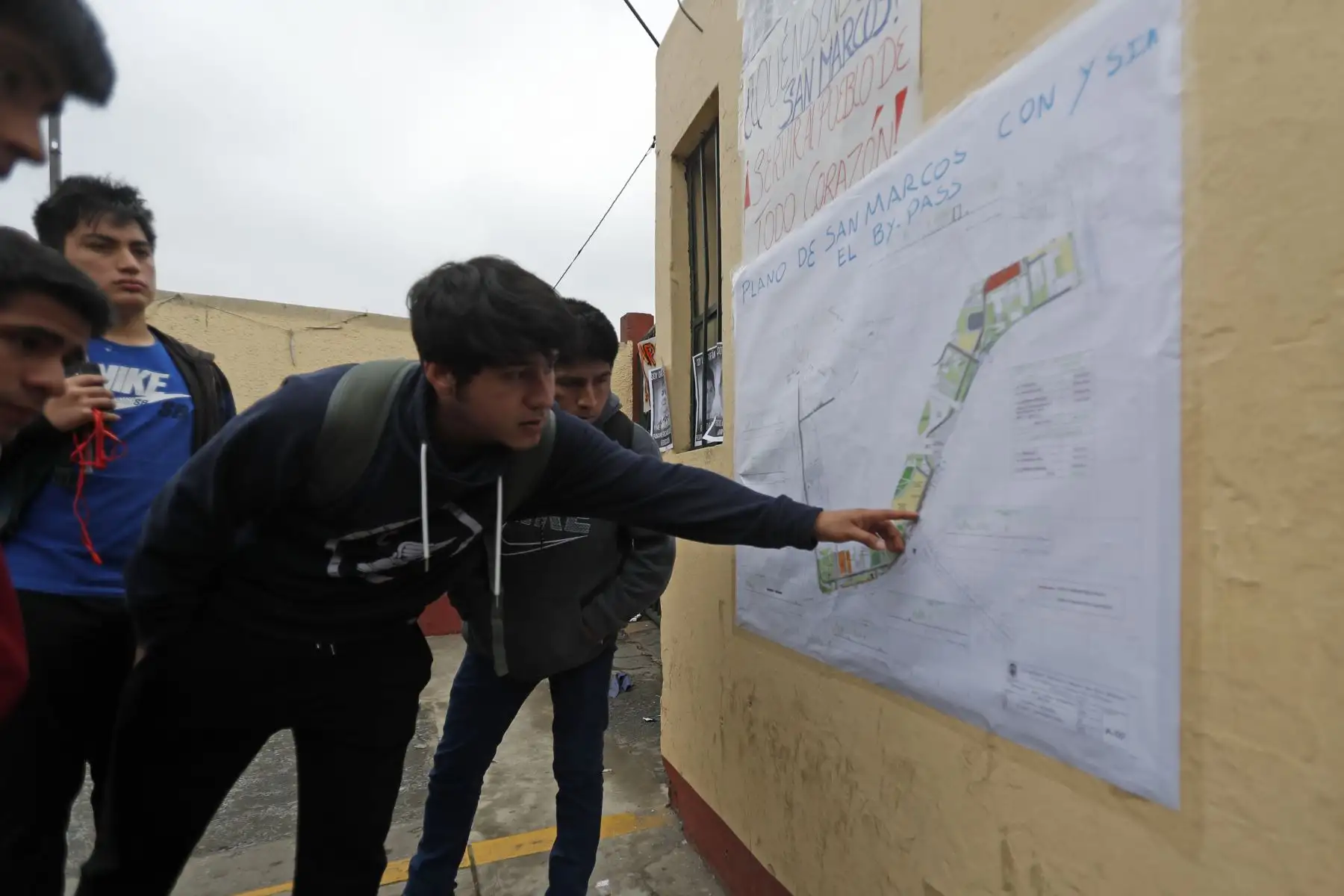 Campus de la Universidad Nacional Mayor de San Marcos (UNMSM) continúa tomado por estudiantes en protesta a la construcción del bypass. Foto: ANDINA/Renato Pajuelo