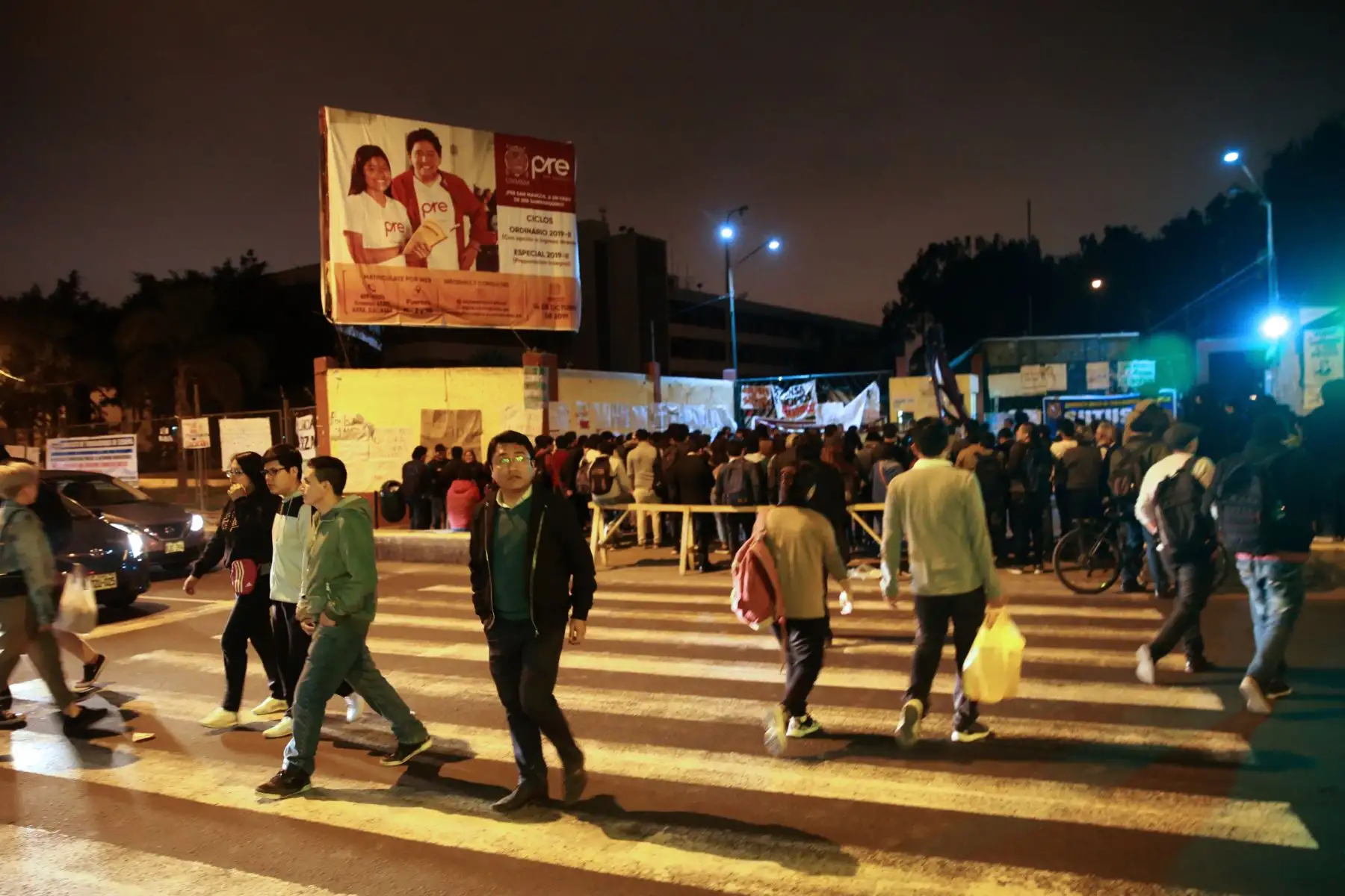 El campus de la Universidad Nacional Mayor de San Marcos (UNMSM) es tomado por estudiantes que se oponen a la cesión de 9,500 metros cuadrados del terreno de esta casa de estudios para culminar las obras de la avenida Universitaria y el bypass de la avenida Venezuela.Foto: ANDINA/Jhony Laurente