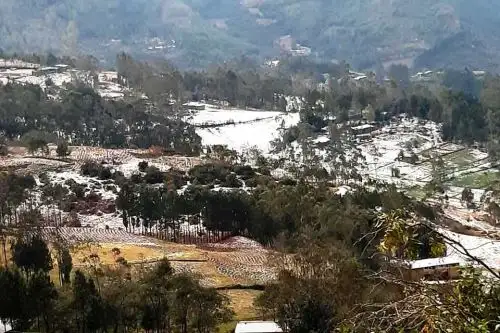 Una fuerte lluvia, acompañada de granizo, se presentó en la provincia de Chota, región Cajamarca.