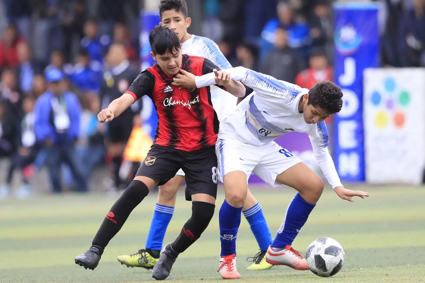 Colegio Ofelia Velásquez de San Martin durante el partido final contra el colegio Champagnat de La Libertad en el marco de los Juegos Deportivos Escolares Nacionales sede Campo de Marte.

Foto: ANDINA/ Juan Carlos Guzmán Negrini