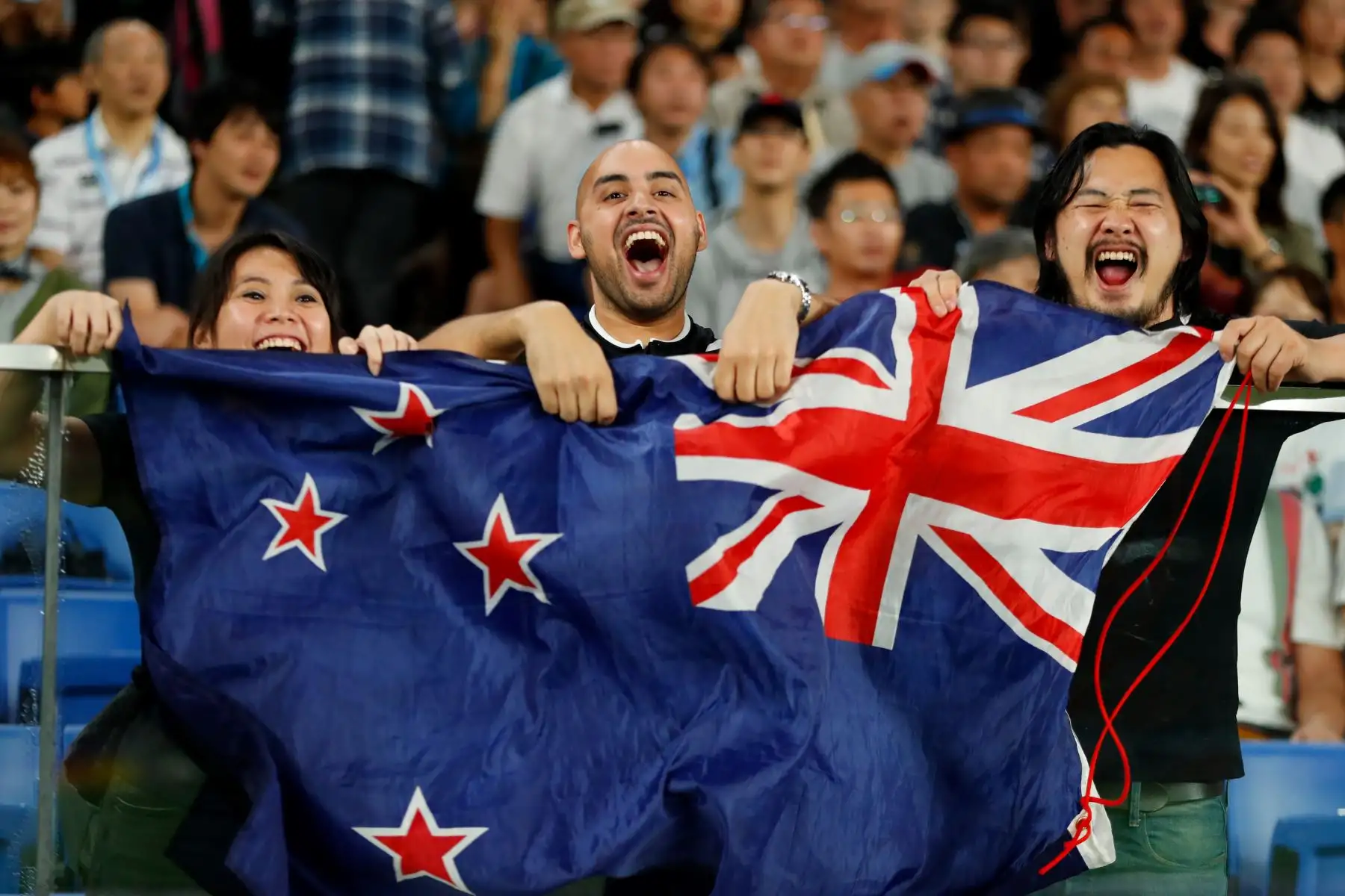 Los fanáticos de Nueva Zelanda animan al equipo durante el partido de la Copa Mundial de Rugby de Japón 2019 Grupo B entre Nueva Zelanda y Sudáfrica en el Estadio Internacional de Yokohama.
Foto:AFP