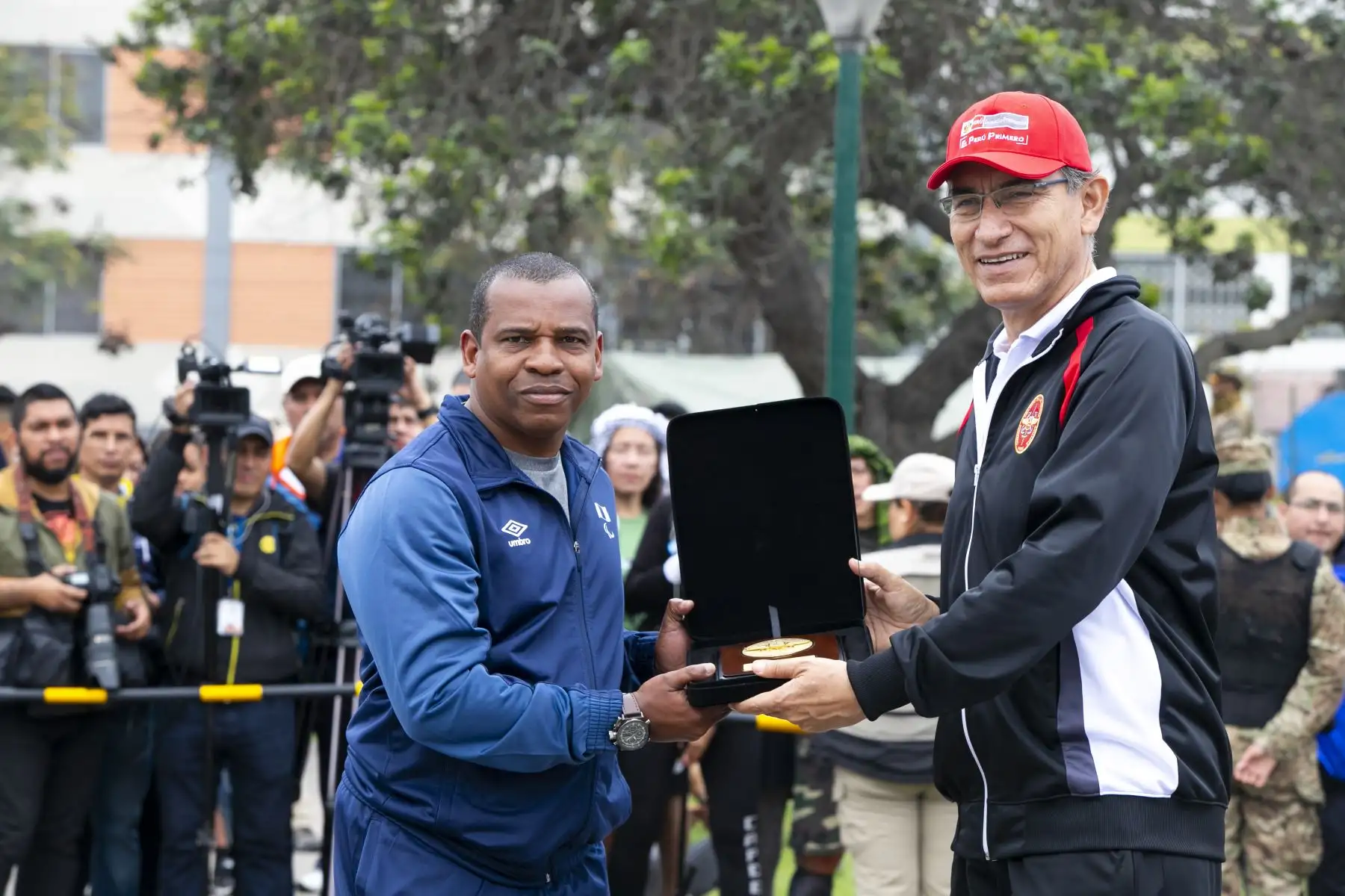 El presidente de la República Martín Vizcarra, participó en la ceremonia de inicio de la XVII edición de la Carrera Cívico Militar 7.5K, en el marco de las actividades por el Día de la s Fuerzas Armadas.
Foto: ANDINA/Prensa Presidencia