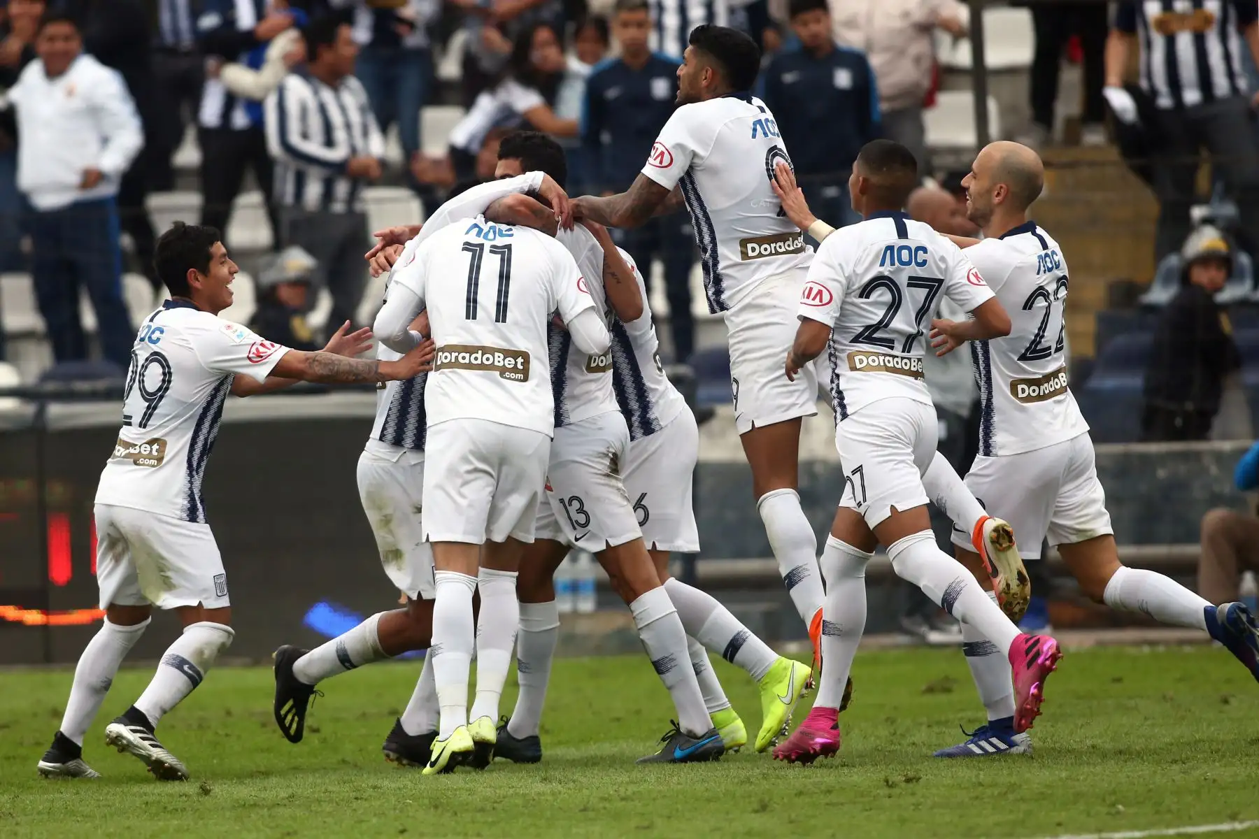 Equipo de Alianza Lima se enfrenta al Real Garcilaso por el Torneo Clausura de Liga 1.
Foto: ANDINA/Vidal Tarqui
