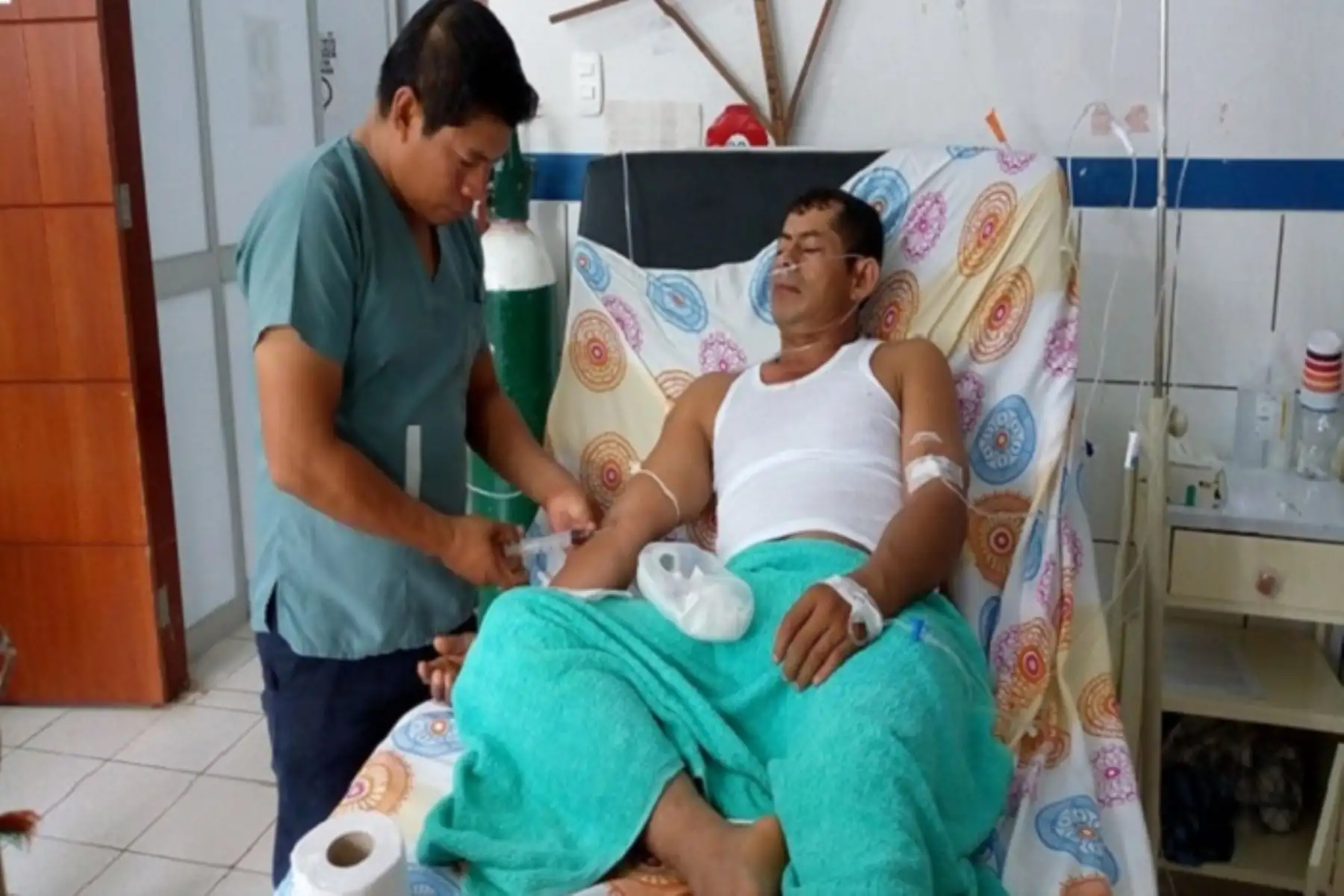 Un primer caso de dengue grave fue detectado en el centro poblado Santiago de Borja, distrito Barranquita, provincia de Lamas, región San Martín; y el afectado fue evacuado de emergencia al hospital de Yurimaguas en Loreto, de donde se le refirió inmediatamente al hospital Cayetano Heredia de Lima, siendo su recuperación favorable.