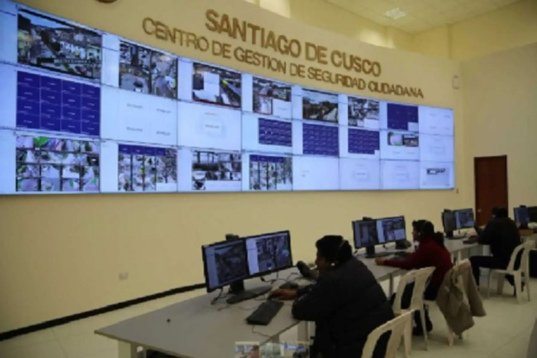 Los ciudadanos del distrito de Santiago, uno de los más habitados del Cusco, contarán con dos aplicativos móviles para denunciar la violencia contra la mujer e inseguridad, confirmó el alcalde de esta jurisdicción, Fermín García Fuentes.