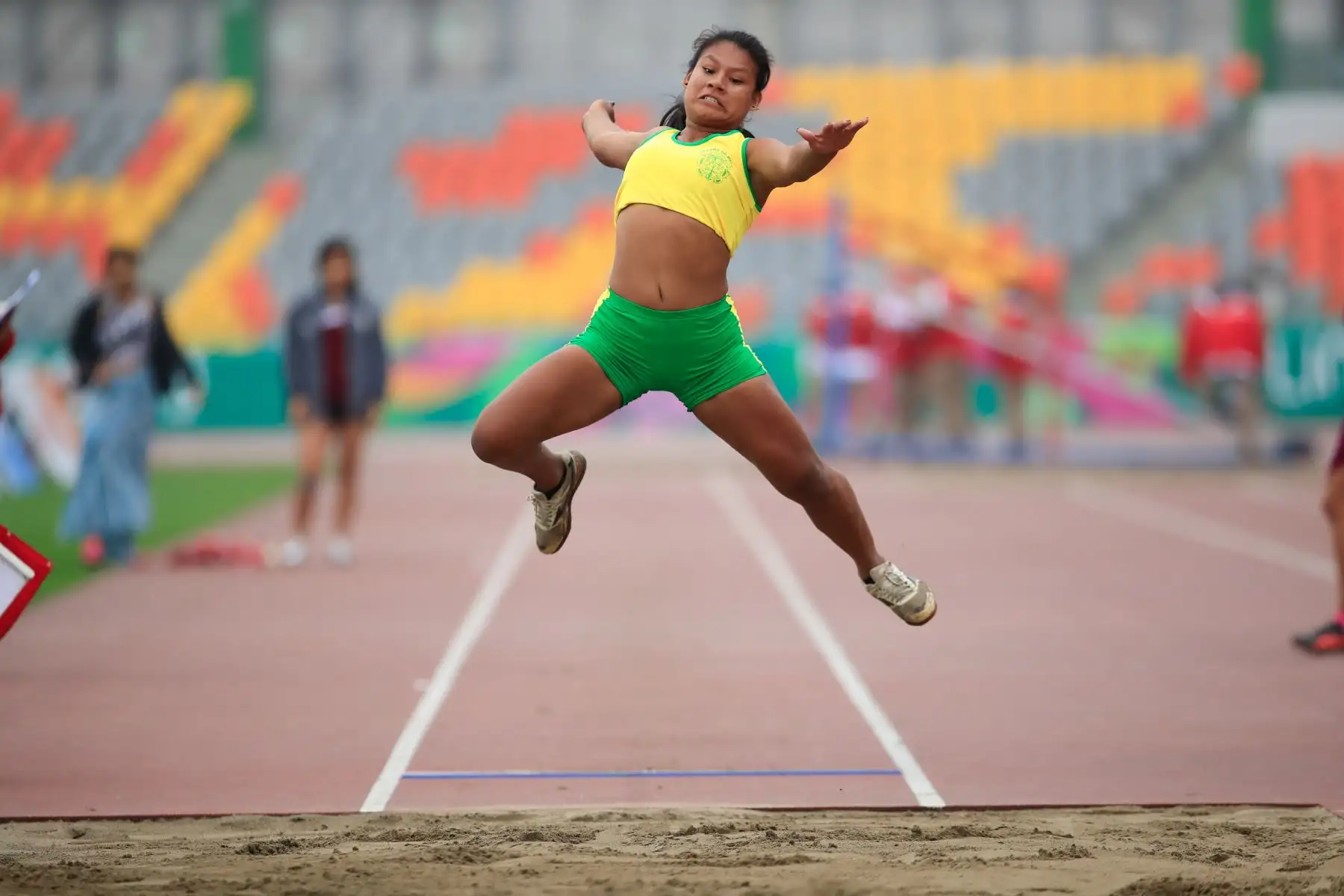 Juegos Deportivos Escolares Nacionales 2019, modalidad salto largo mujeres, sede Videna. 


Foto: Andina/Juan Carlos Guzmán Negrini