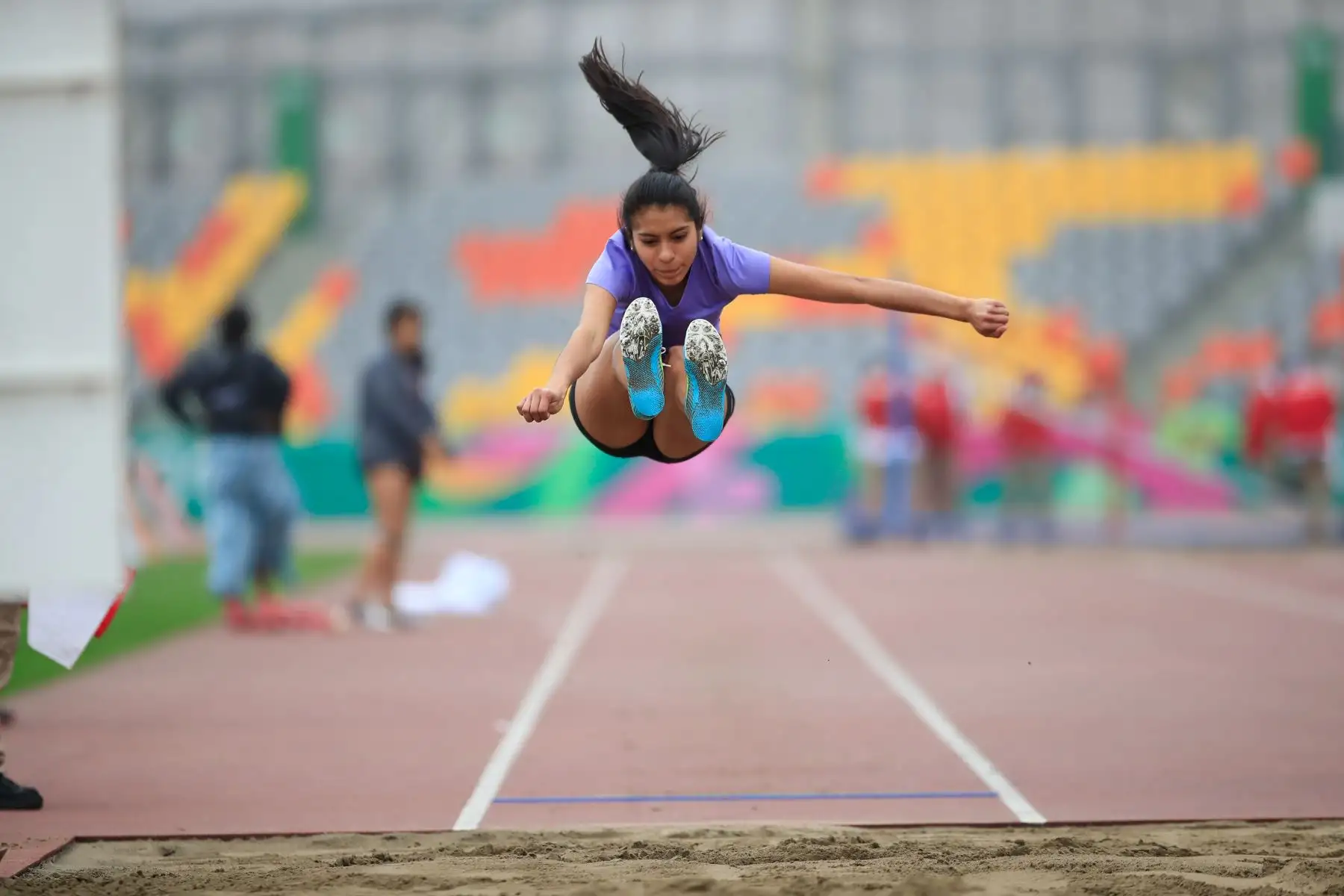 Juegos Deportivos Escolares Nacionales 2019, modalidad salto largo mujeres, sede Videna. 


Foto: Andina/Juan Carlos Guzmán Negrini